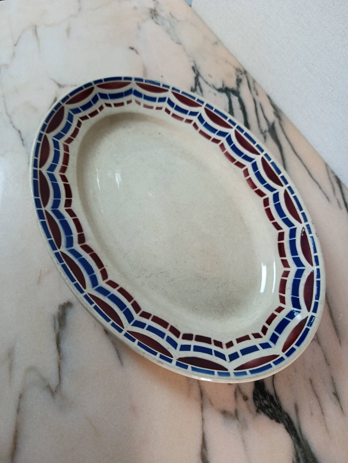 Plat de service ovale Badonviller modèle Loudéac