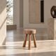 Tabouret tripode en orme massif 1960