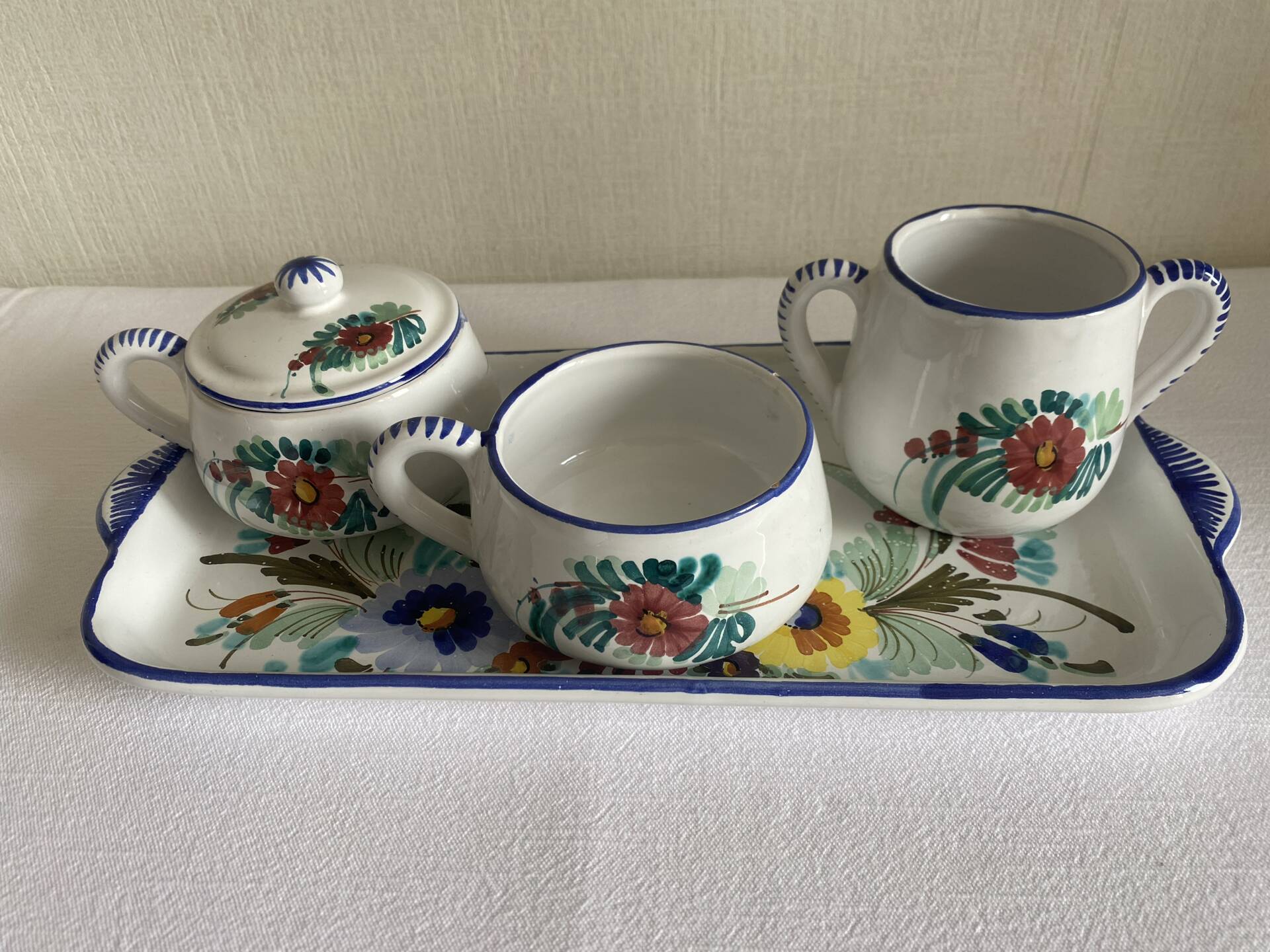 Coffee/breakfast service in Italian porcelain, Royal Peruzzi, thousand.