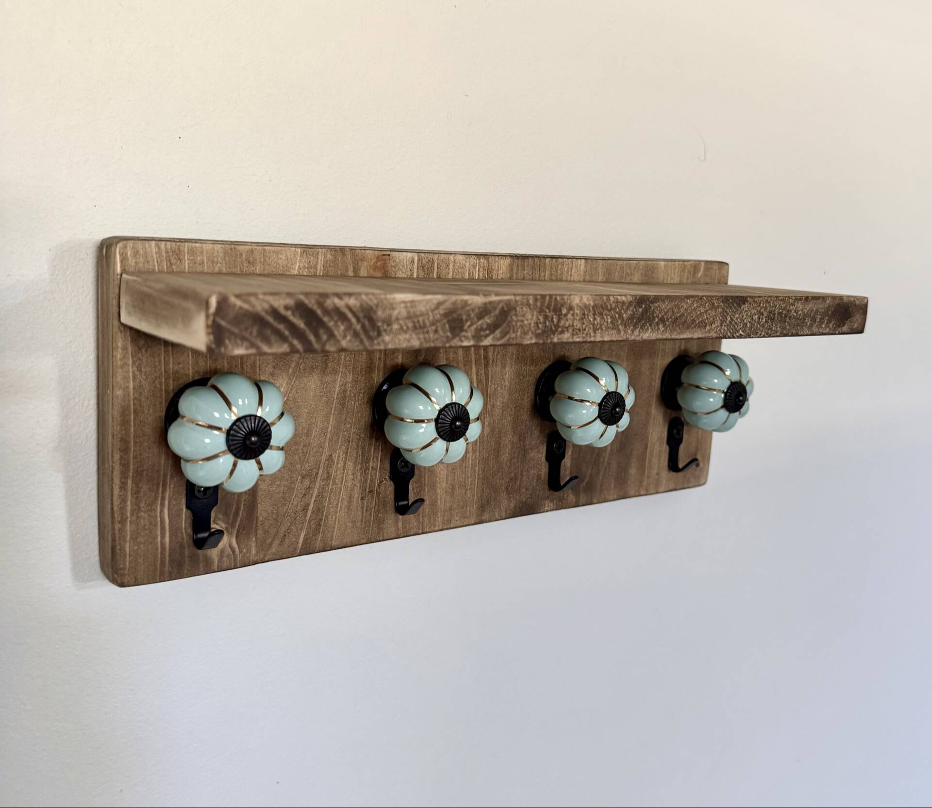 Wall key holder - entrance shelf - wall organiser