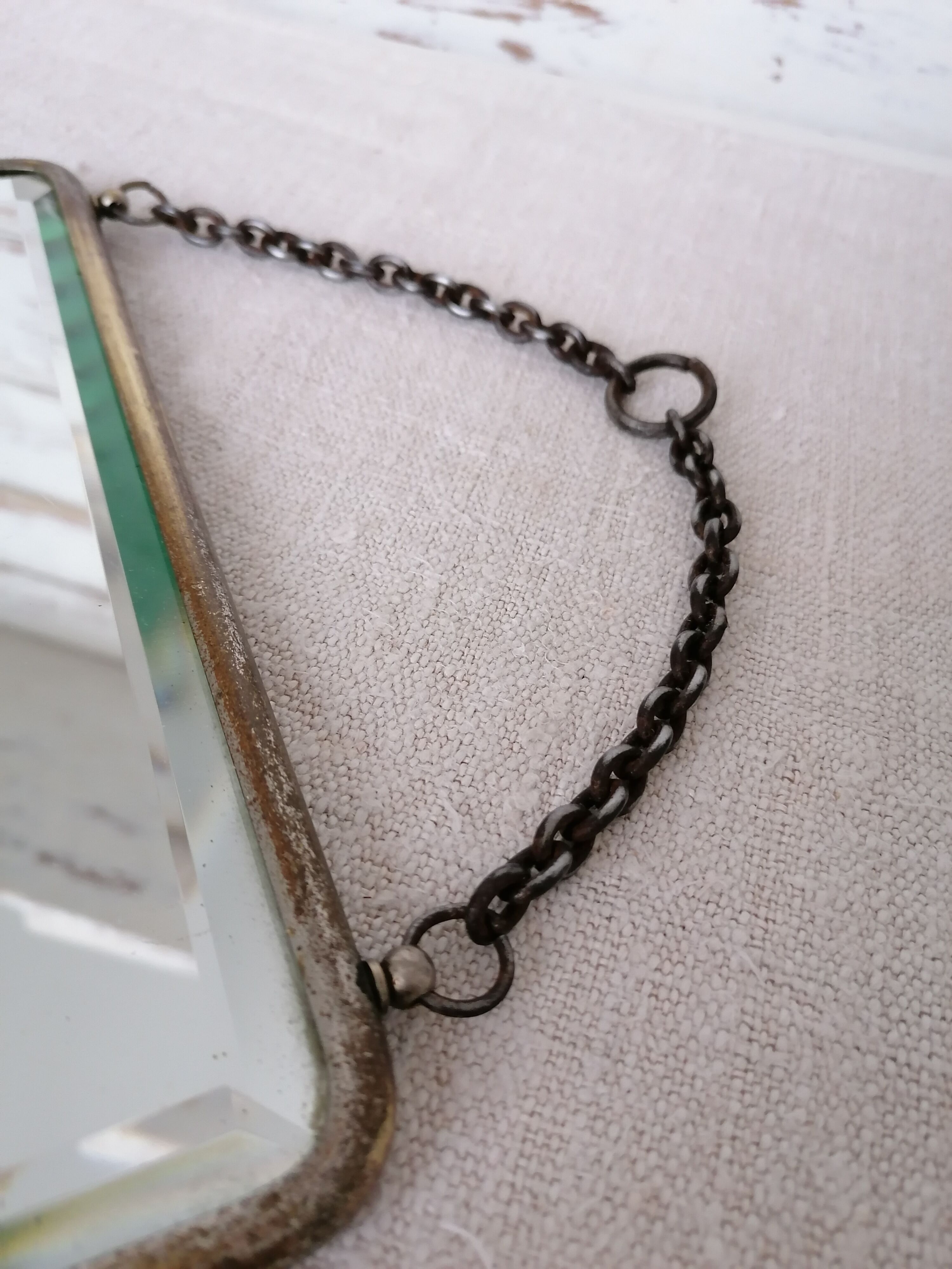 Bevelled barber mirror to hang