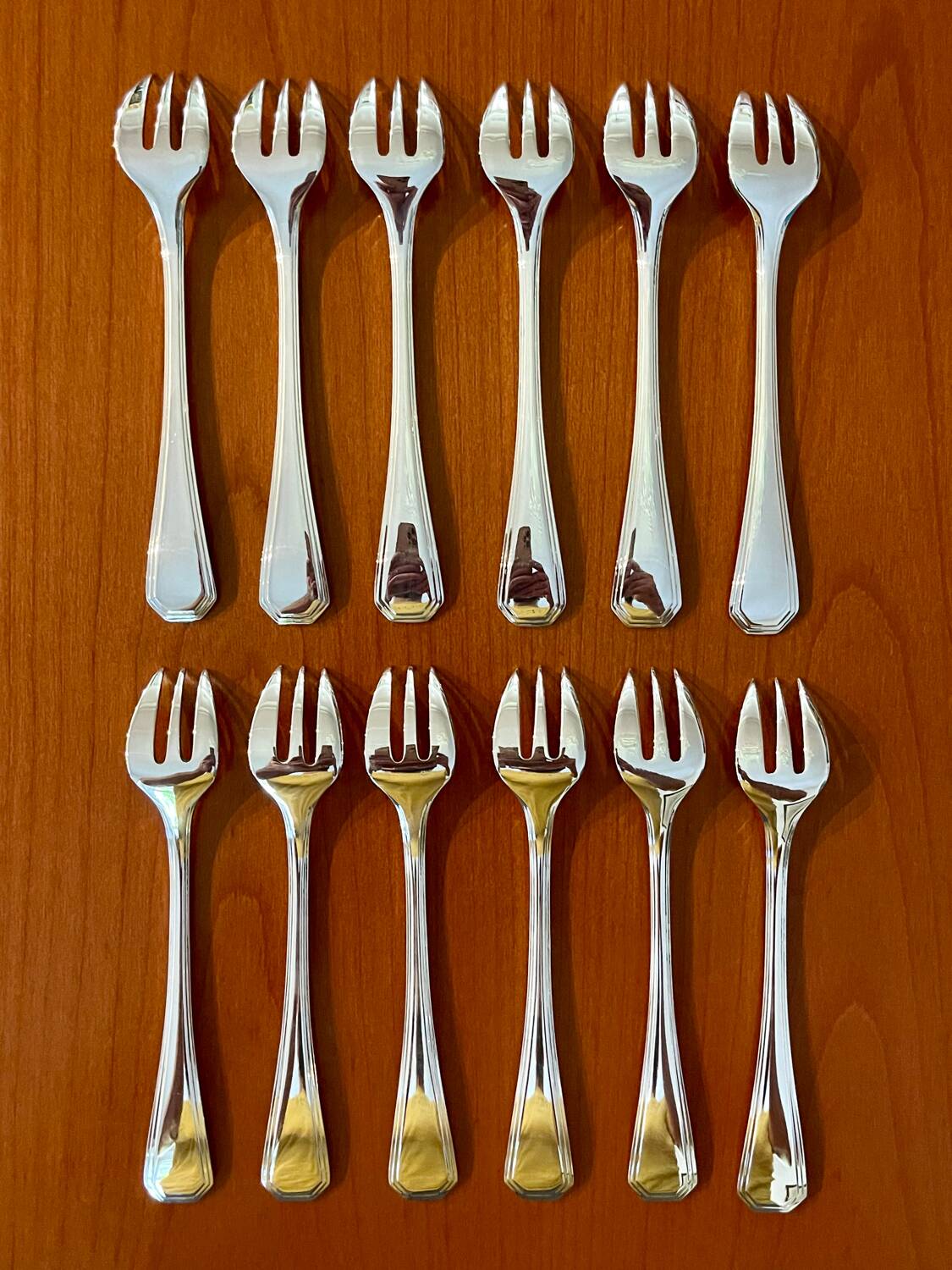 Christofle America, 12 oyster and shellfish forks, new condition
