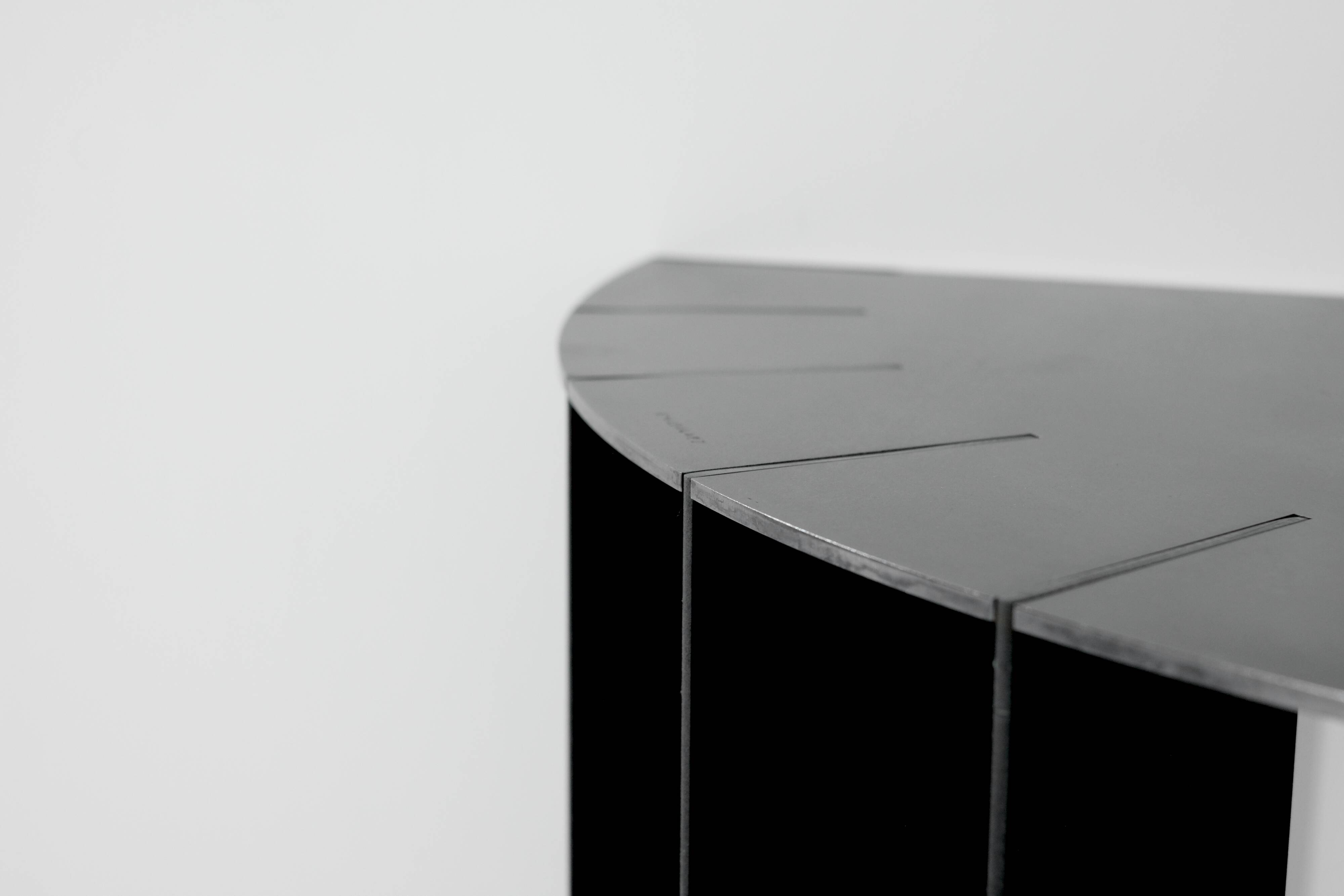 Console " Blue Moon " par Franck Robichez pour Dritsh, Paris 1990s.