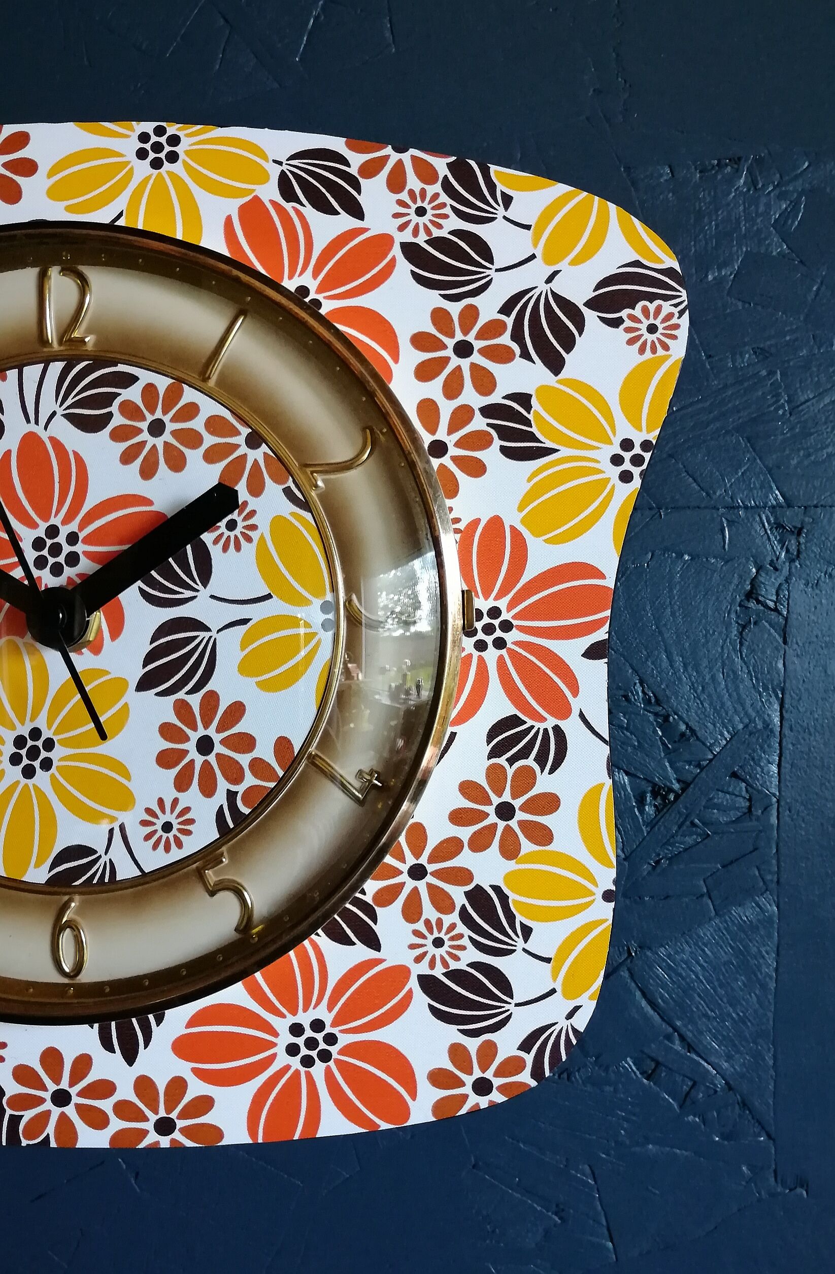 Vintage clock silent wall pendulum "Flowers"