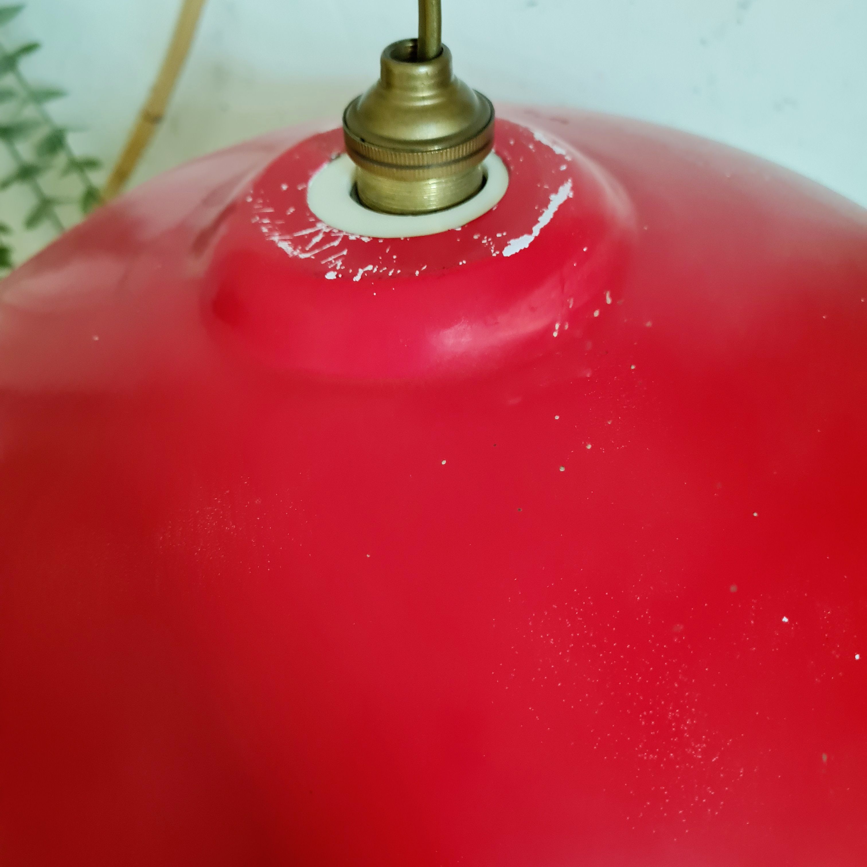 Suspension red cup in old metal 70s
