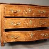 Lyonnaise chest of drawers, 18th century, blond walnut