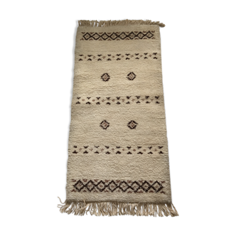 Berber carpet in wool 71x143cm