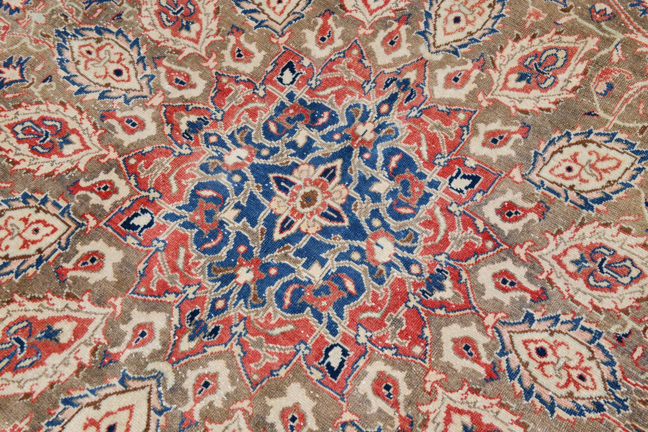 Large Antique Persian Carpet 300x397 cm, Medallion and Floral Patterns