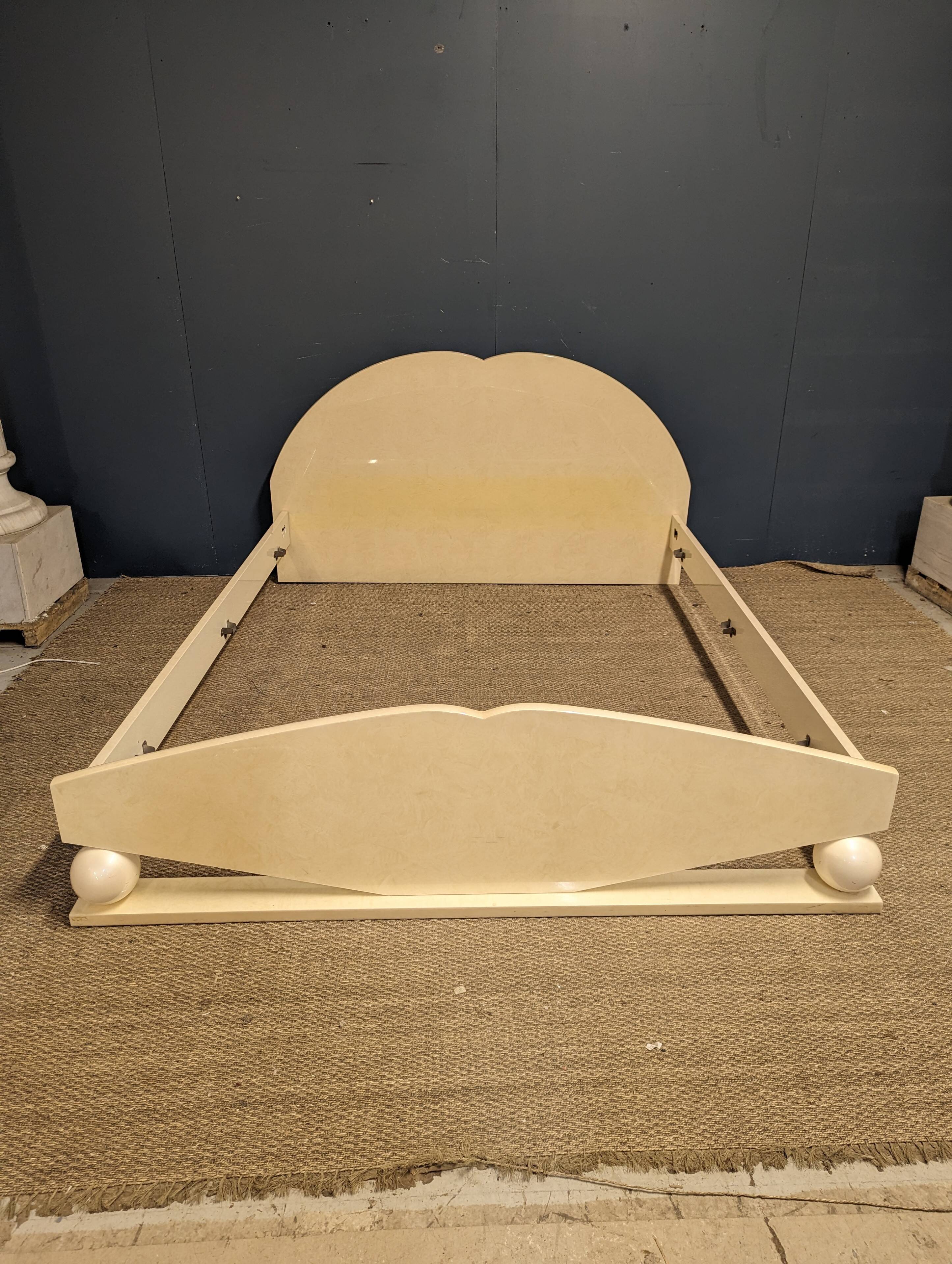 Lacquered bed by Eric Maville