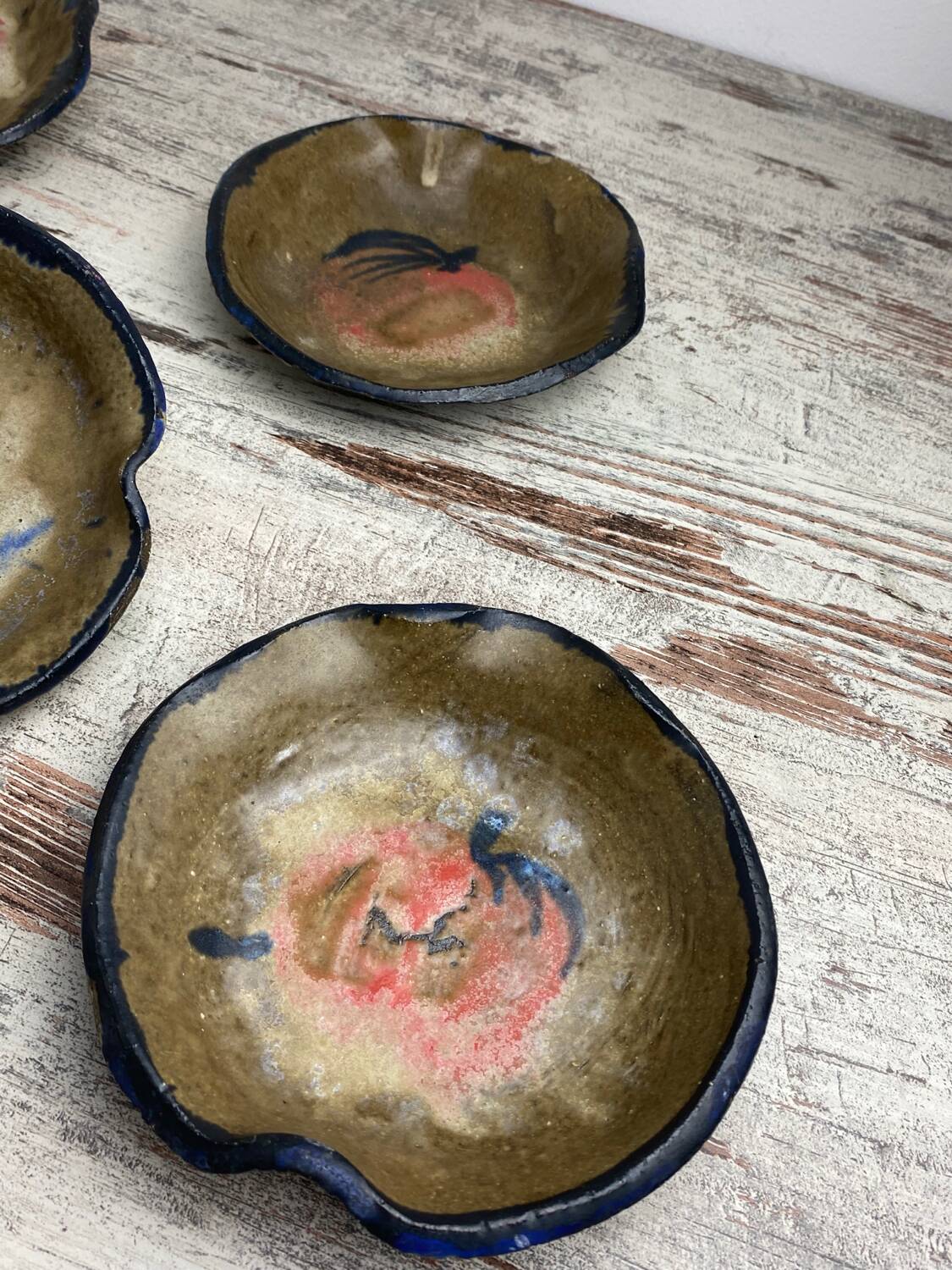 Ceramic dessert bowls