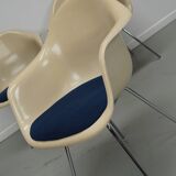 Set of Three Parchment Fiberglass DAX Armhairs Eames for Herman Miller / Vi