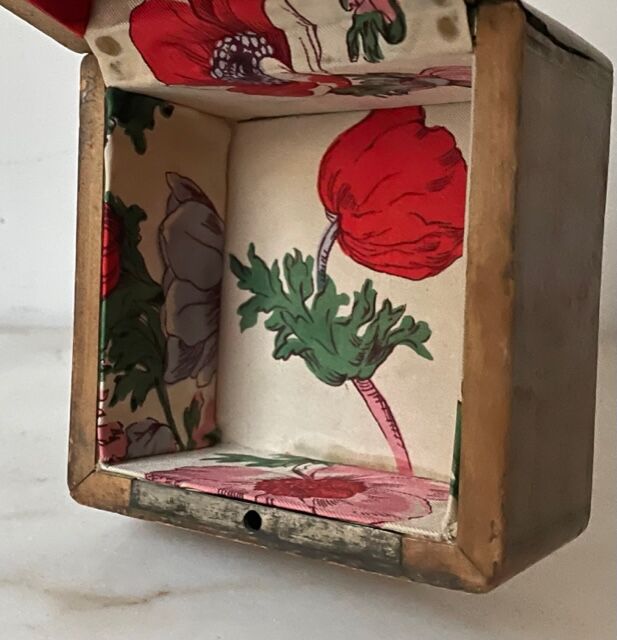 Boite à bijoux en bois de palissandre XIXème siècle