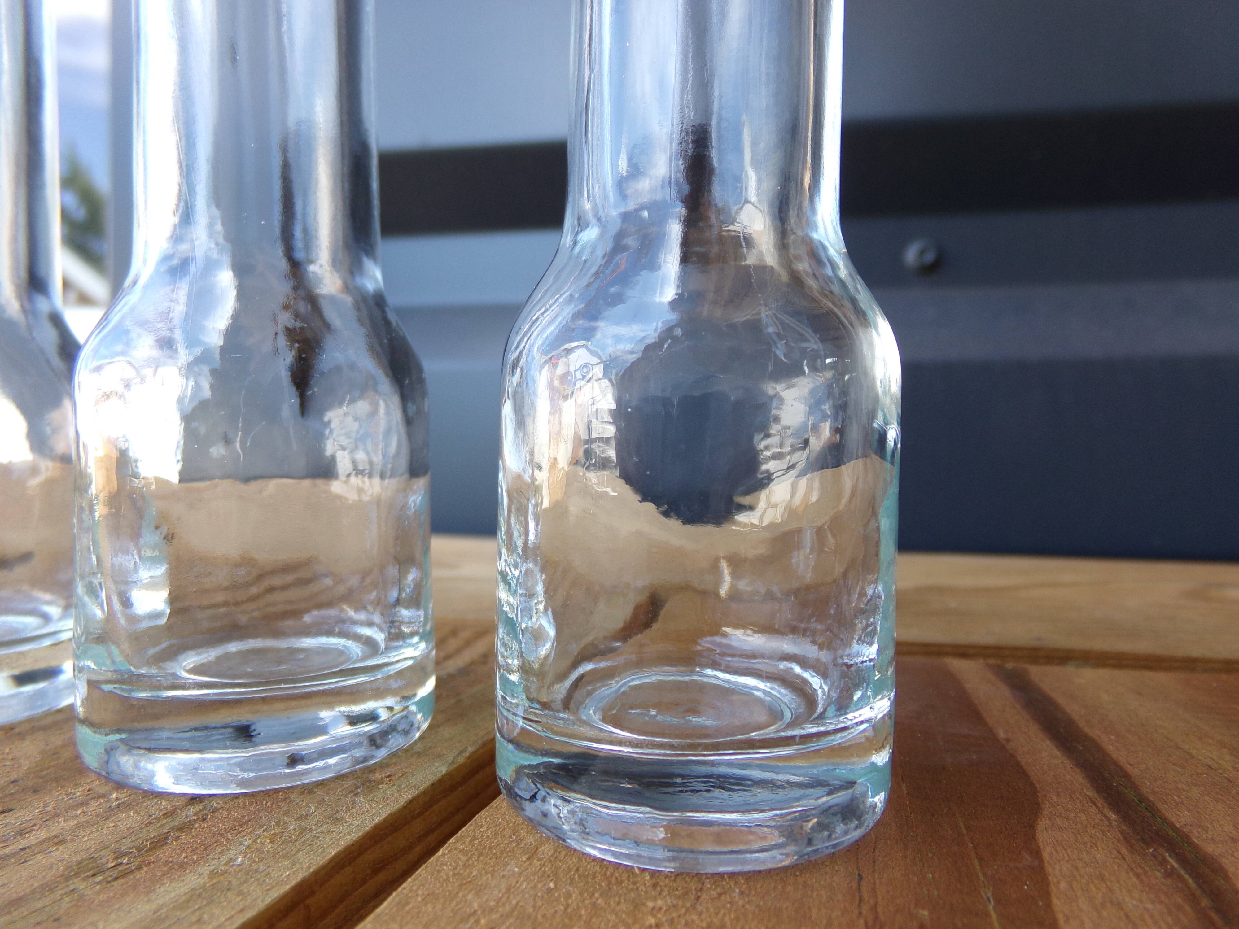 3 minimalist glass soliflores