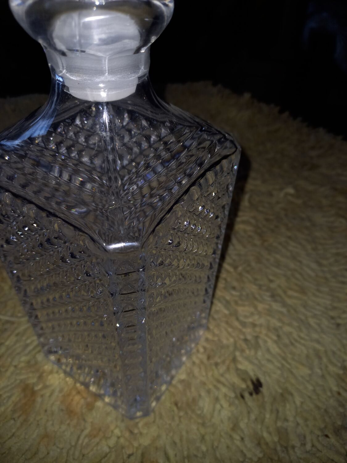 Carafe a whisky en verre avec son bouchon d'origine