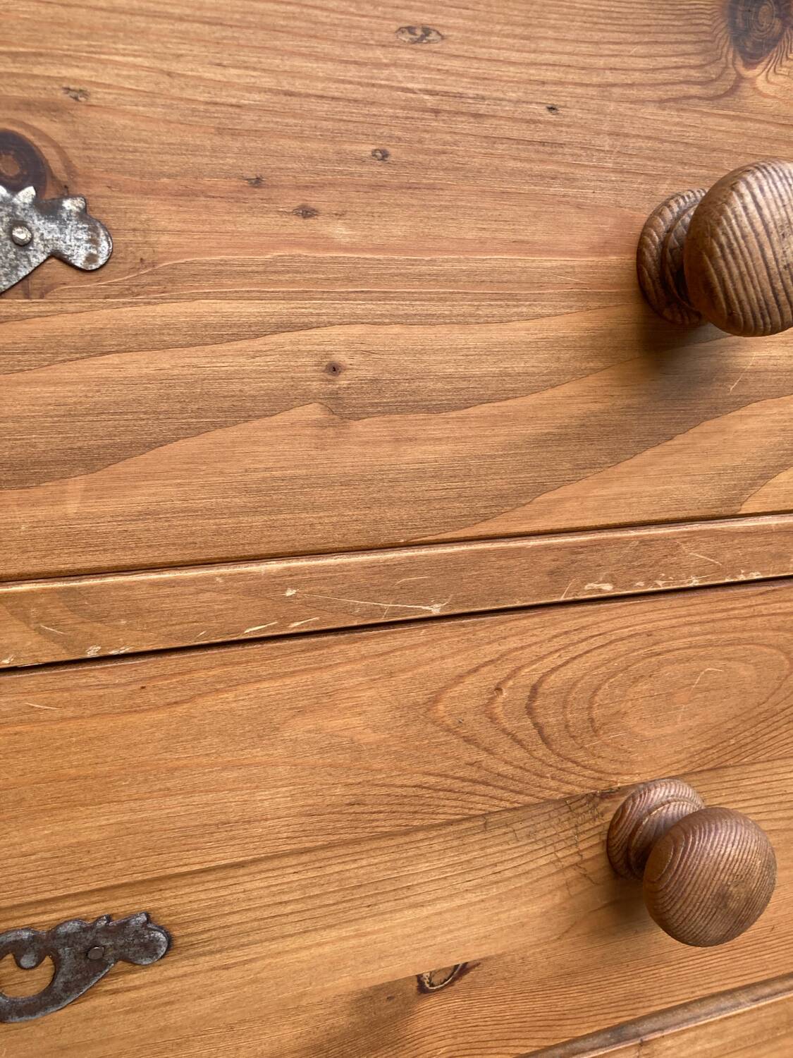 Antique pine chest of drawers