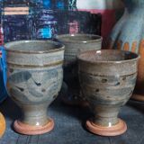Trois tasses de potier en grès émaillé vintages