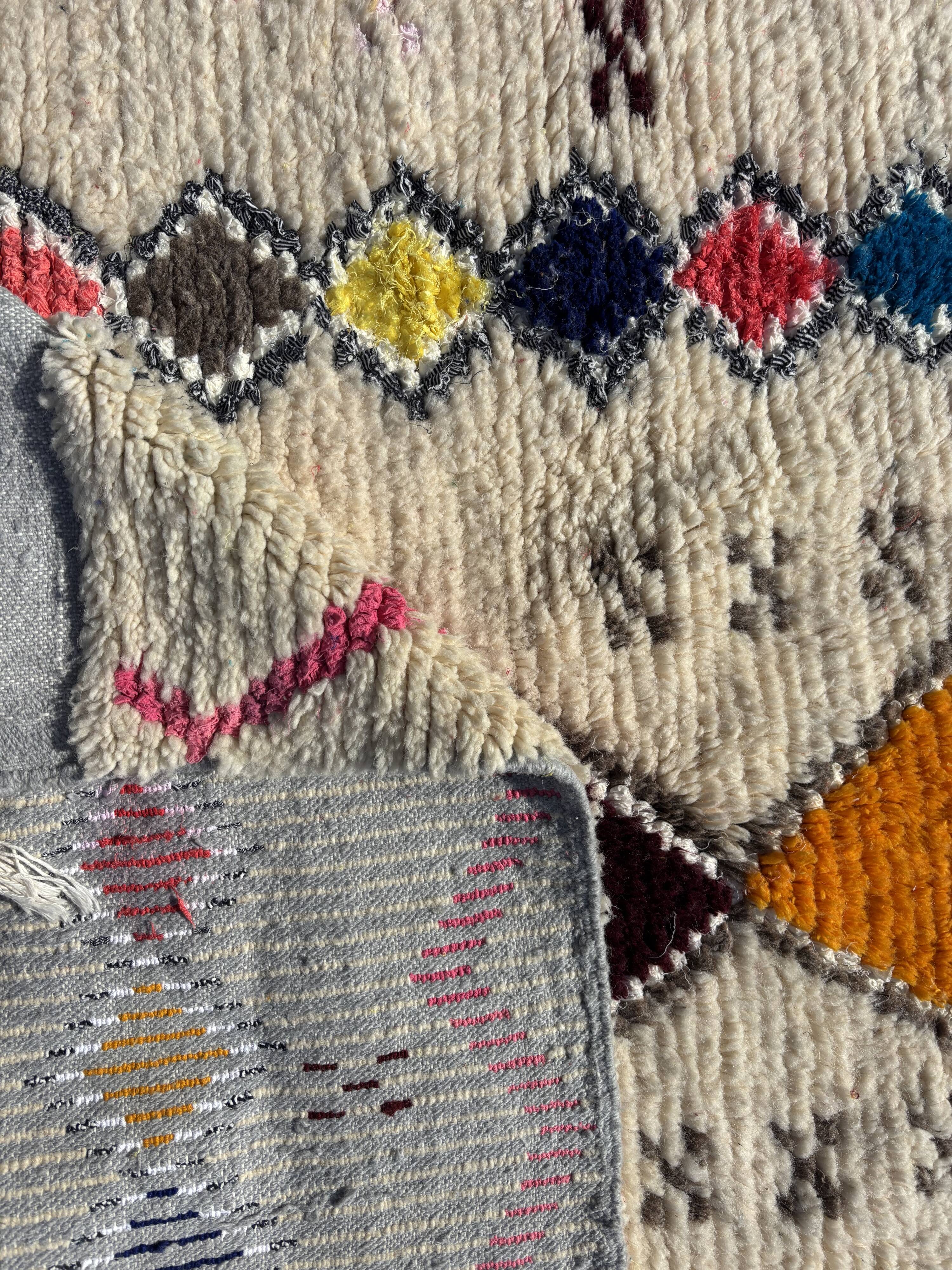 Azilal Berber rug – Unique handcrafted wool piece – 140x240 cm