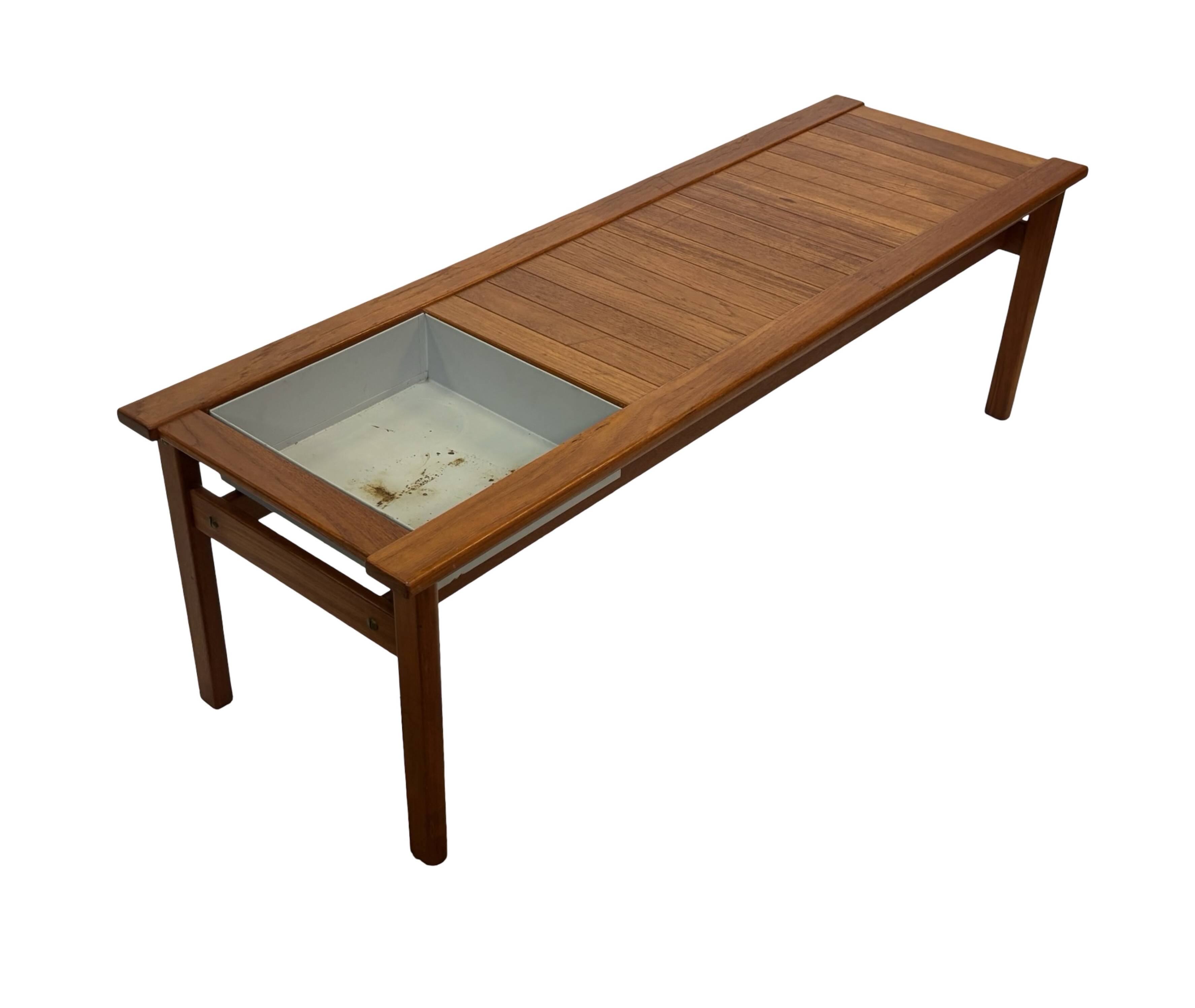 Vintage side table dresser side table plant table 60s