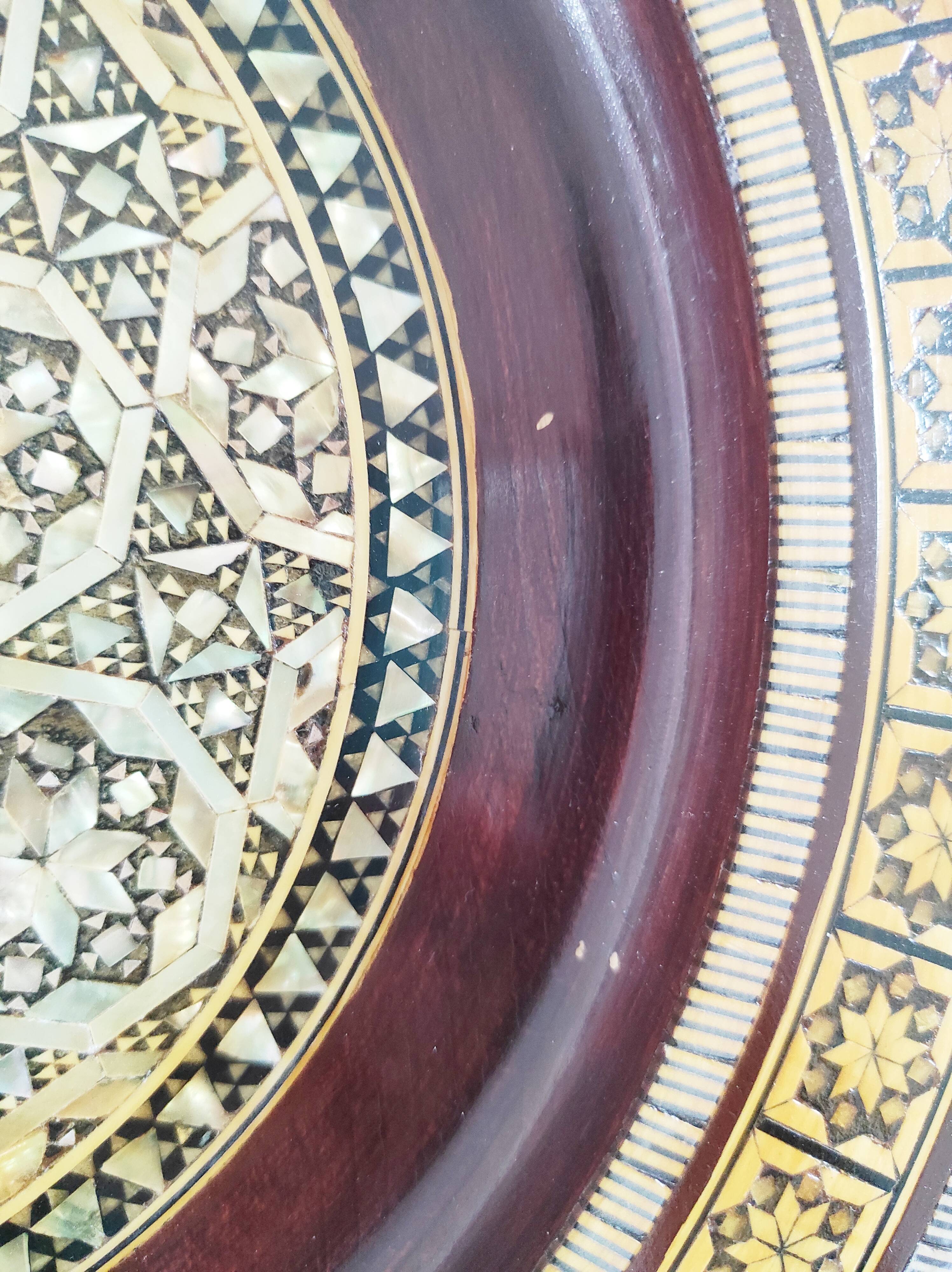 Wooden pocket emptier with mother-of-pearl marquetry