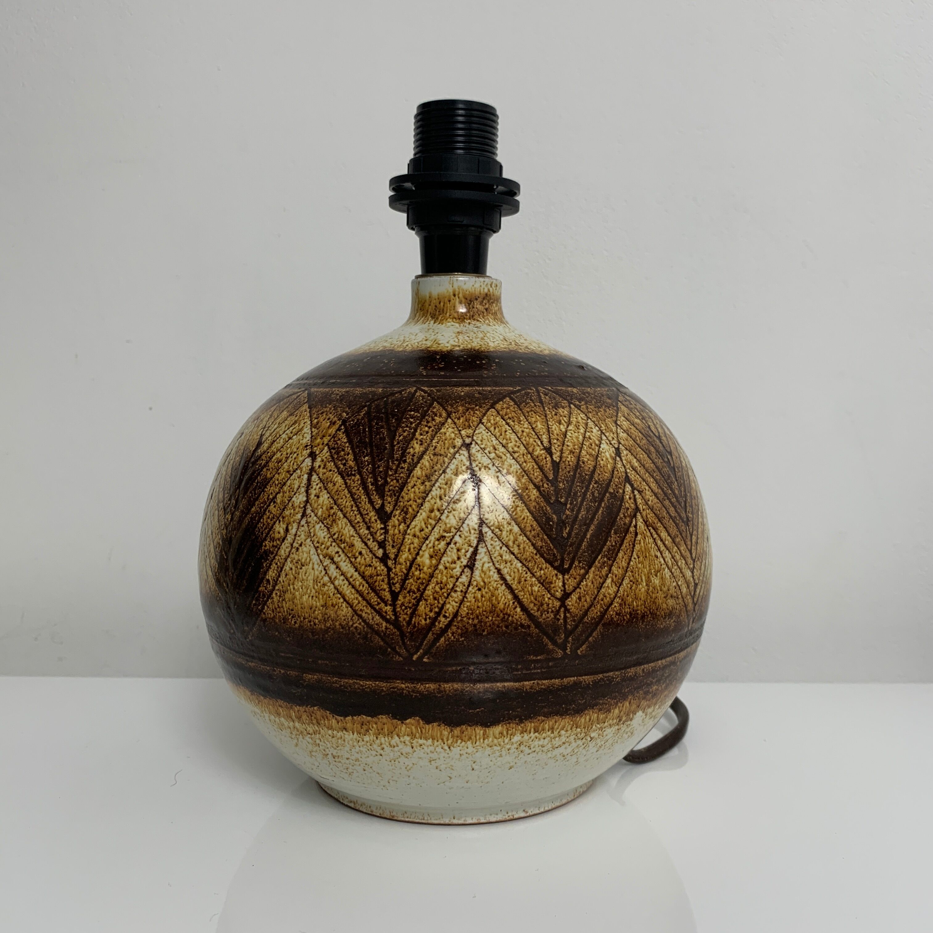 Ceramic ball lamp leaf decoration Olivier Roy Vallauris