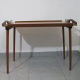 Table d'appoint plateau de service Aase Dreieri Ganddal Norvège  en teck et chêne années 1960