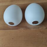 Lot de 2 demi-globes en opaline formeoeuf