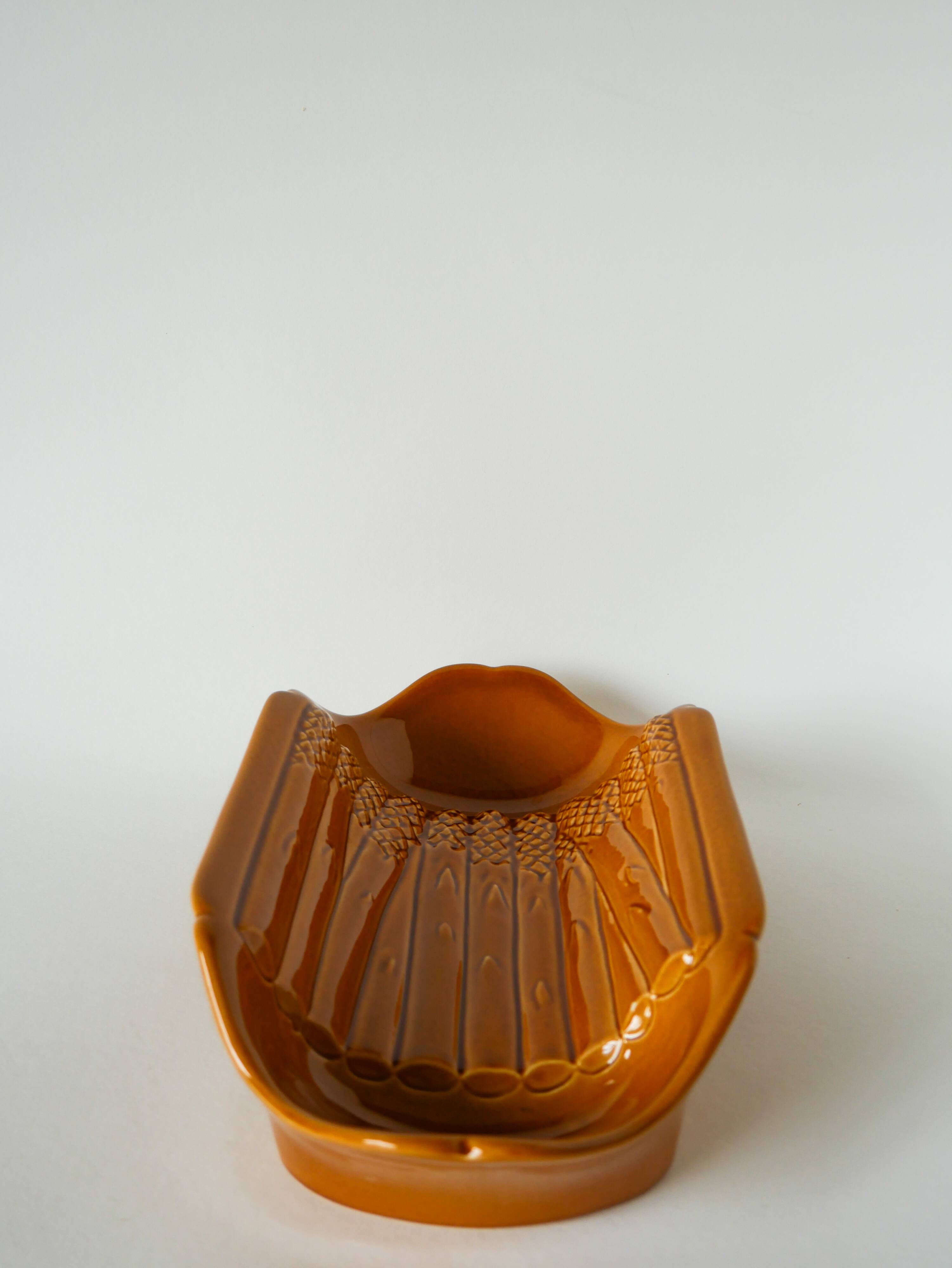 Asparagus dish in yellow slip, Digoin, 1960