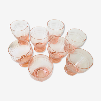 Verres anciens rose