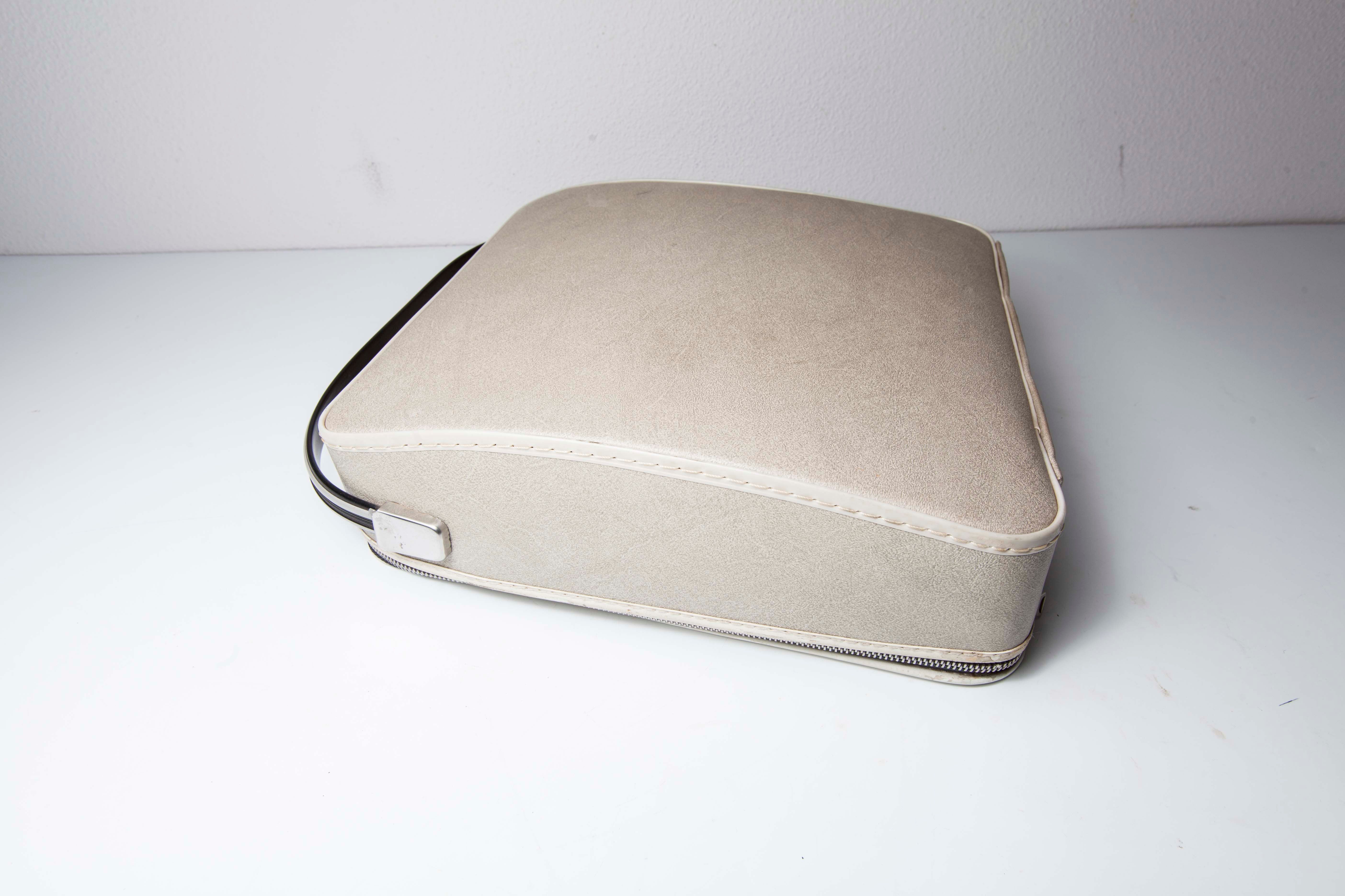 Brother Deluxe 1350 revised typewrite 1971