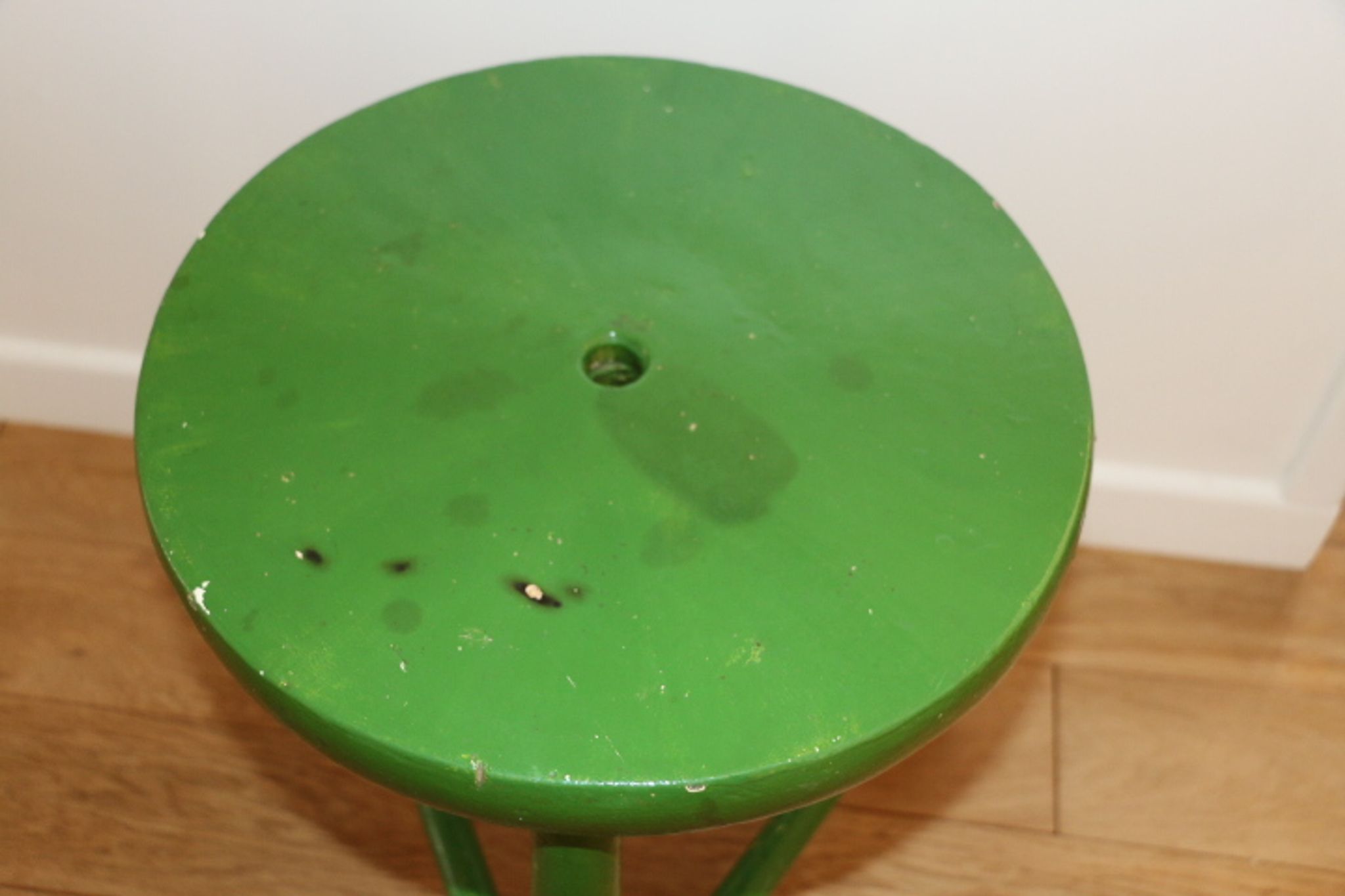 Green wood tripod stool 400mm