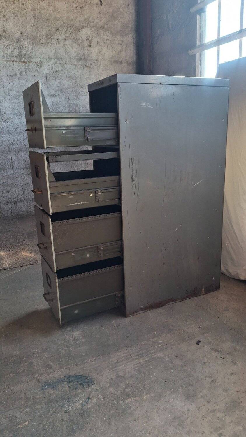 Industrial metal drawer cabinet Y.A. Chauvin Paris 1940s