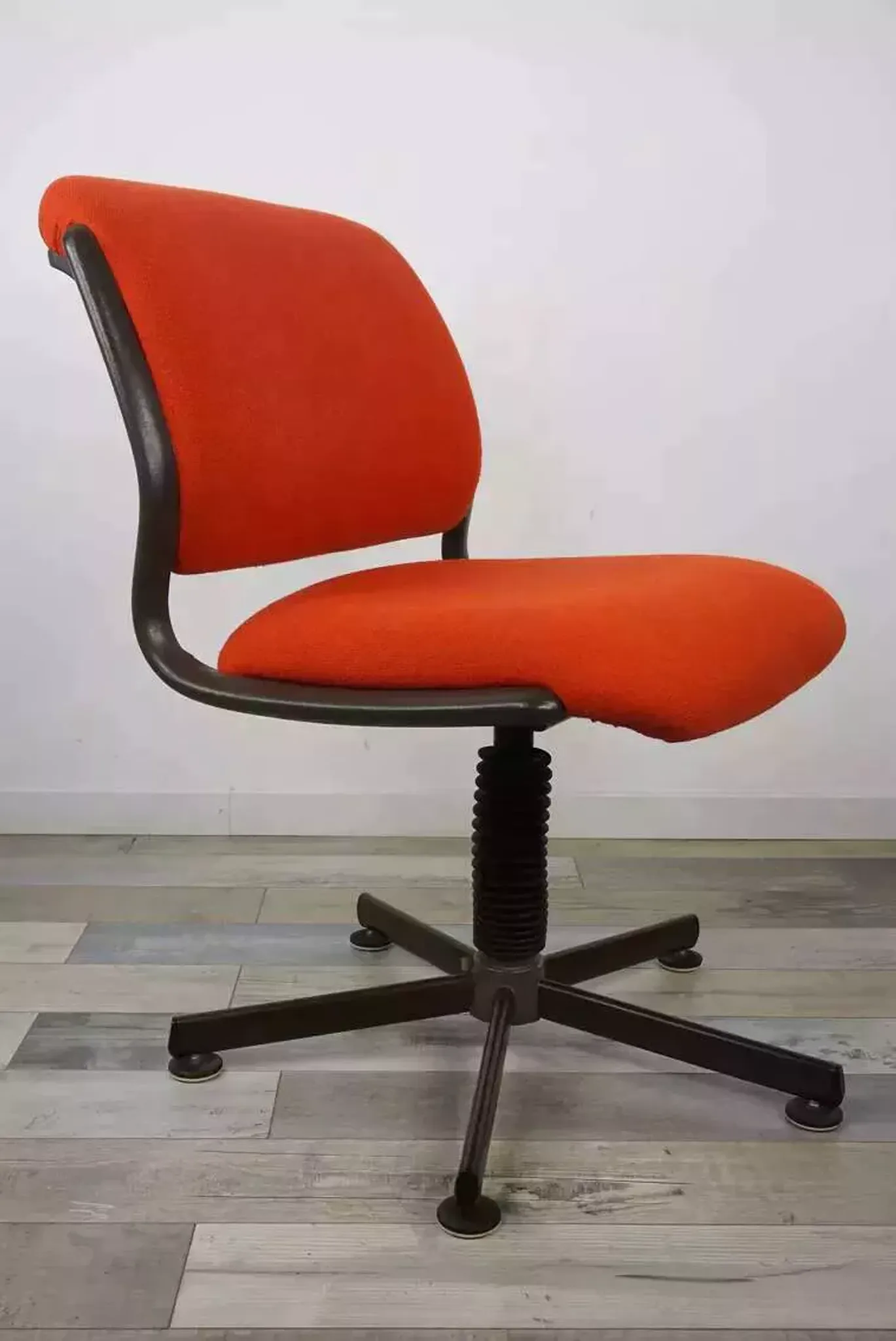 Fauteuil de bureau pivotant années 70/80 par Roneo