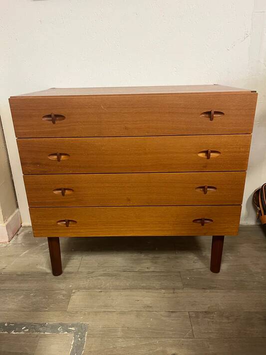 Scandinavian teak chest of drawers from the 1970s.