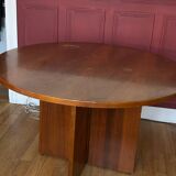 Table ronde en bois verni