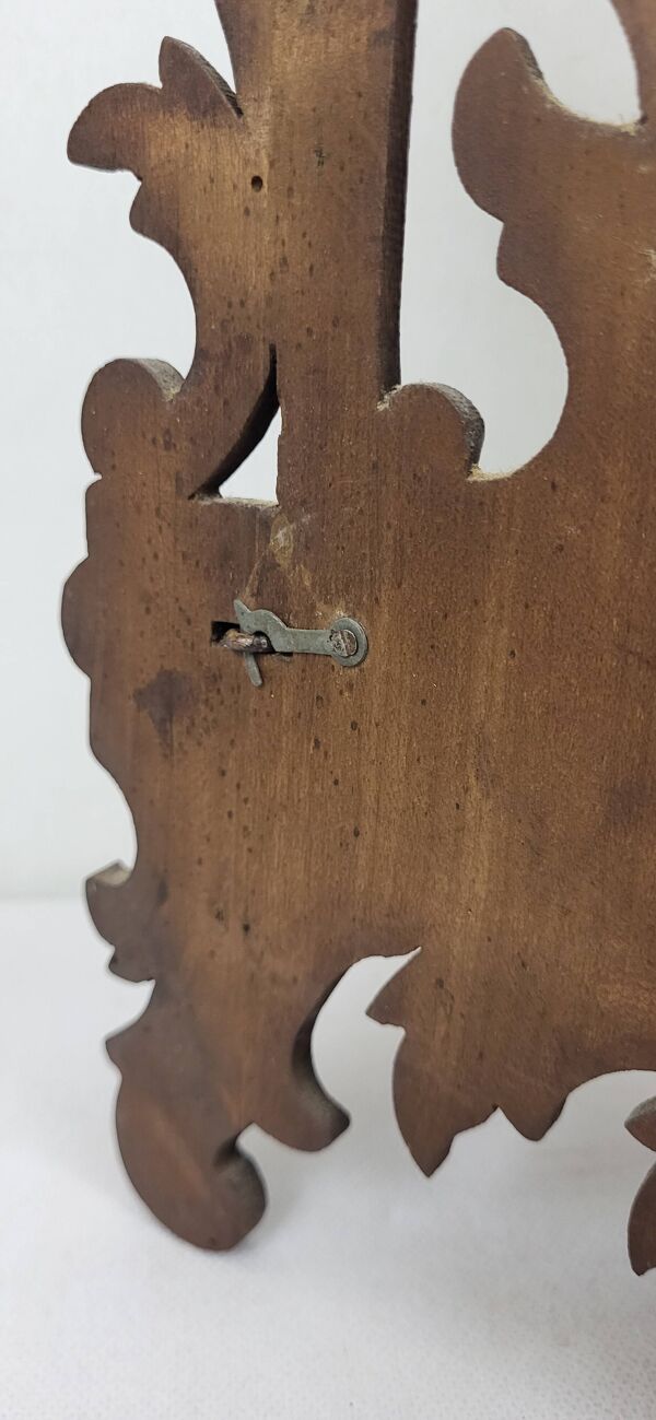 Etagère d'angle en bois sculpté