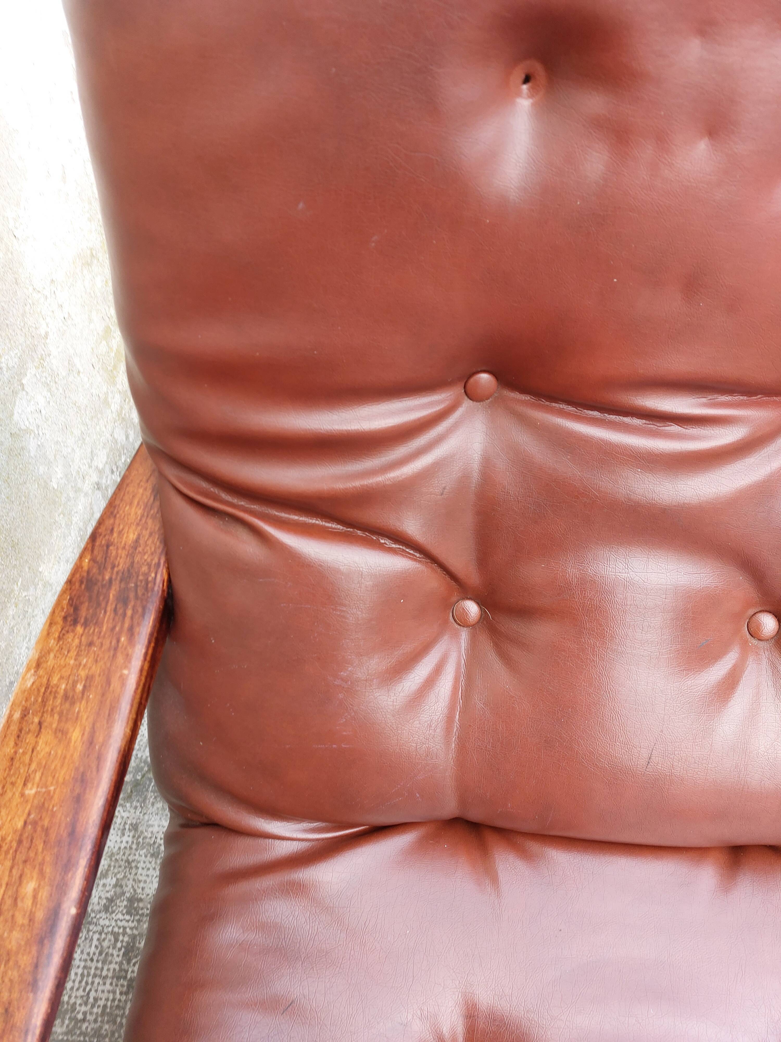 Rotating armchair in vintage skaî 1970