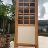 Armoire vitrée parisienne