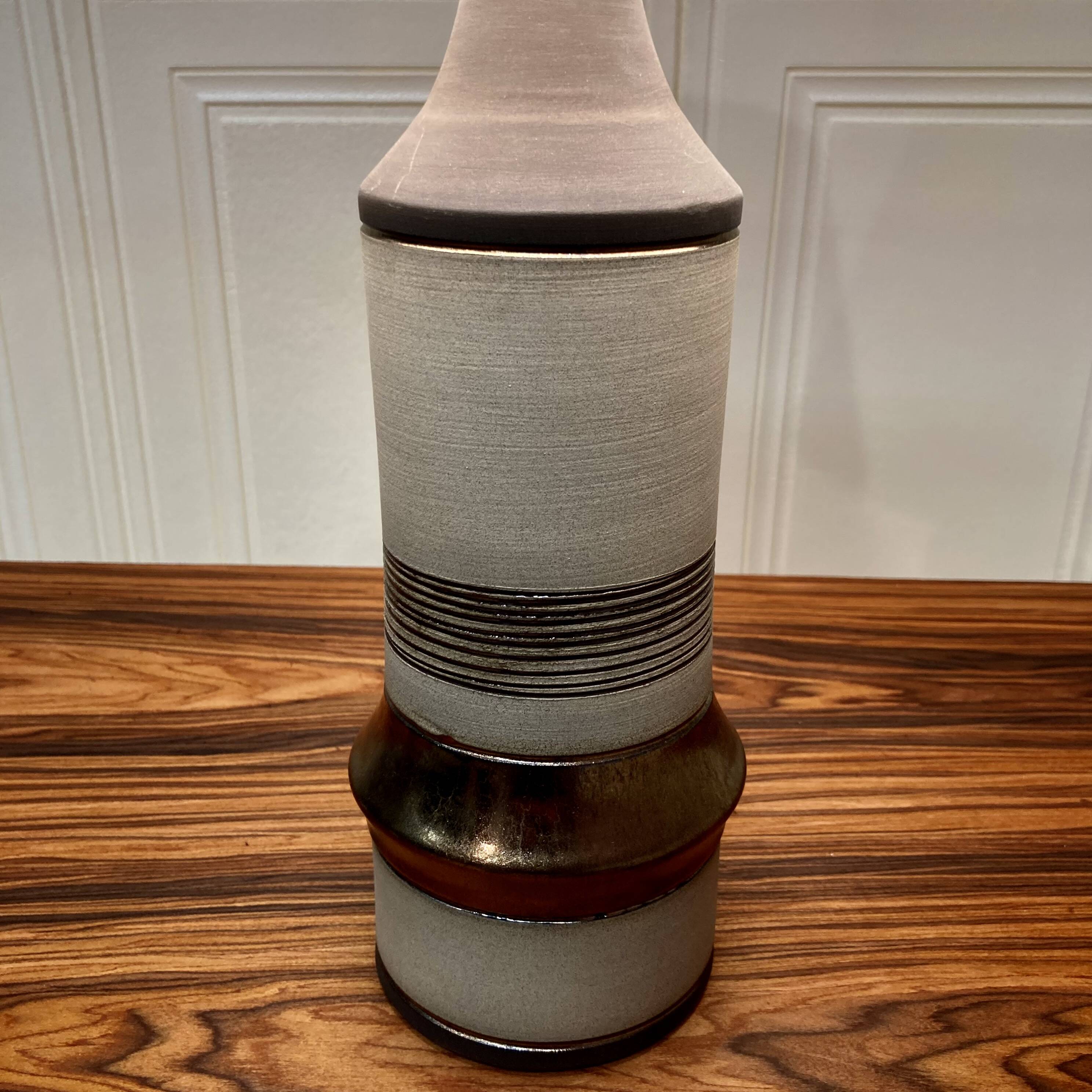 Lampe céramique estampillée design scandinave 1960.