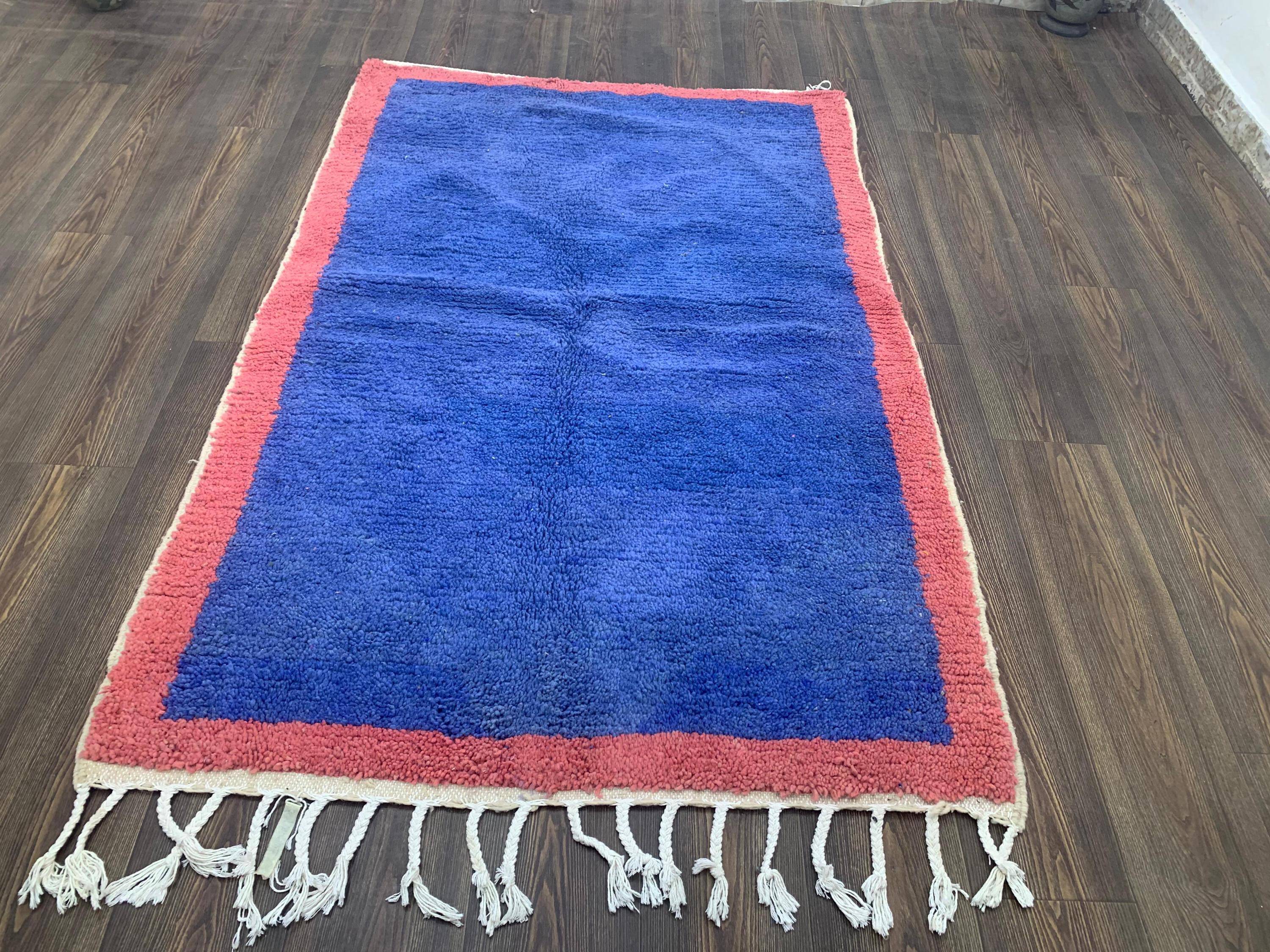 Traditional handmade carpet 250cm x 150cm Moroccan