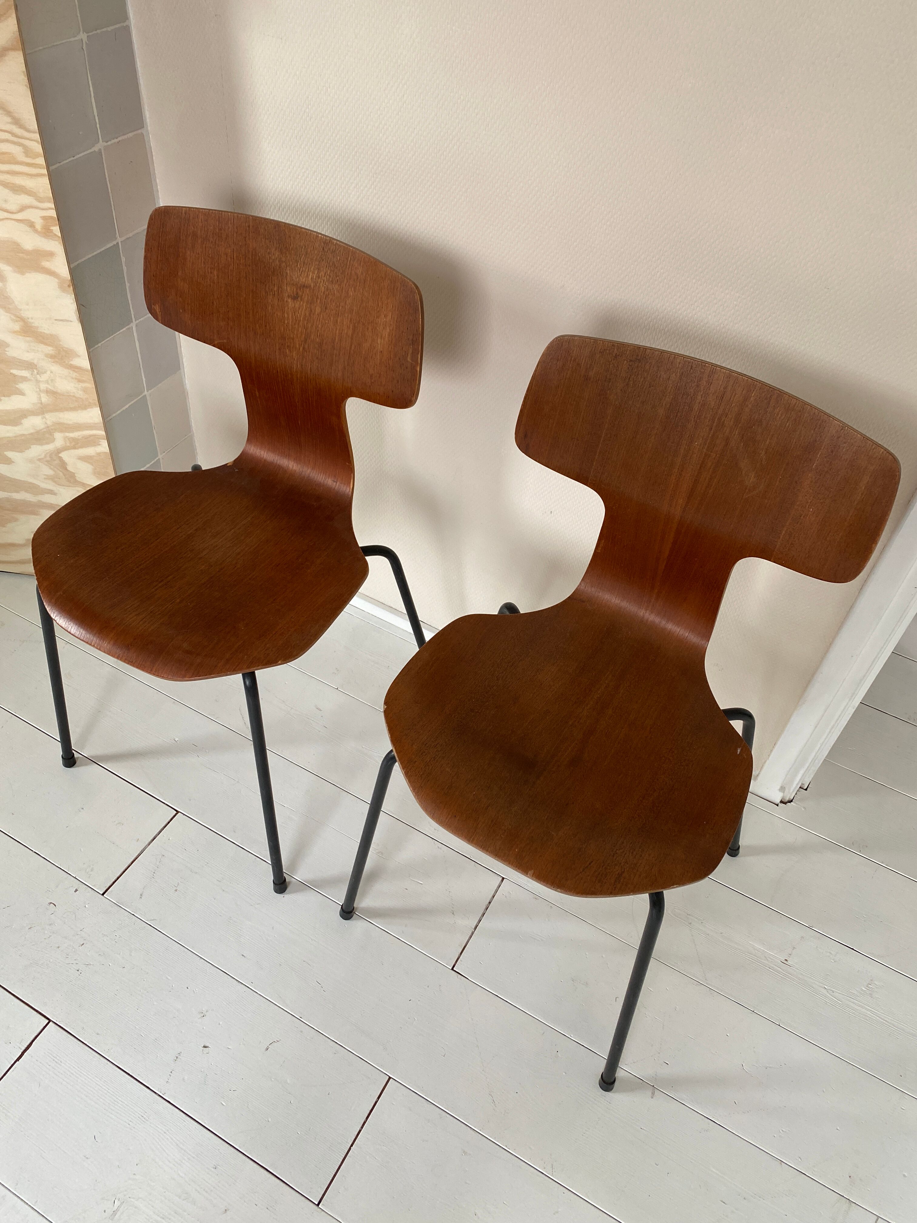 Set of 2 vintage Arne Jacobsen hammerheads chairs in teak
