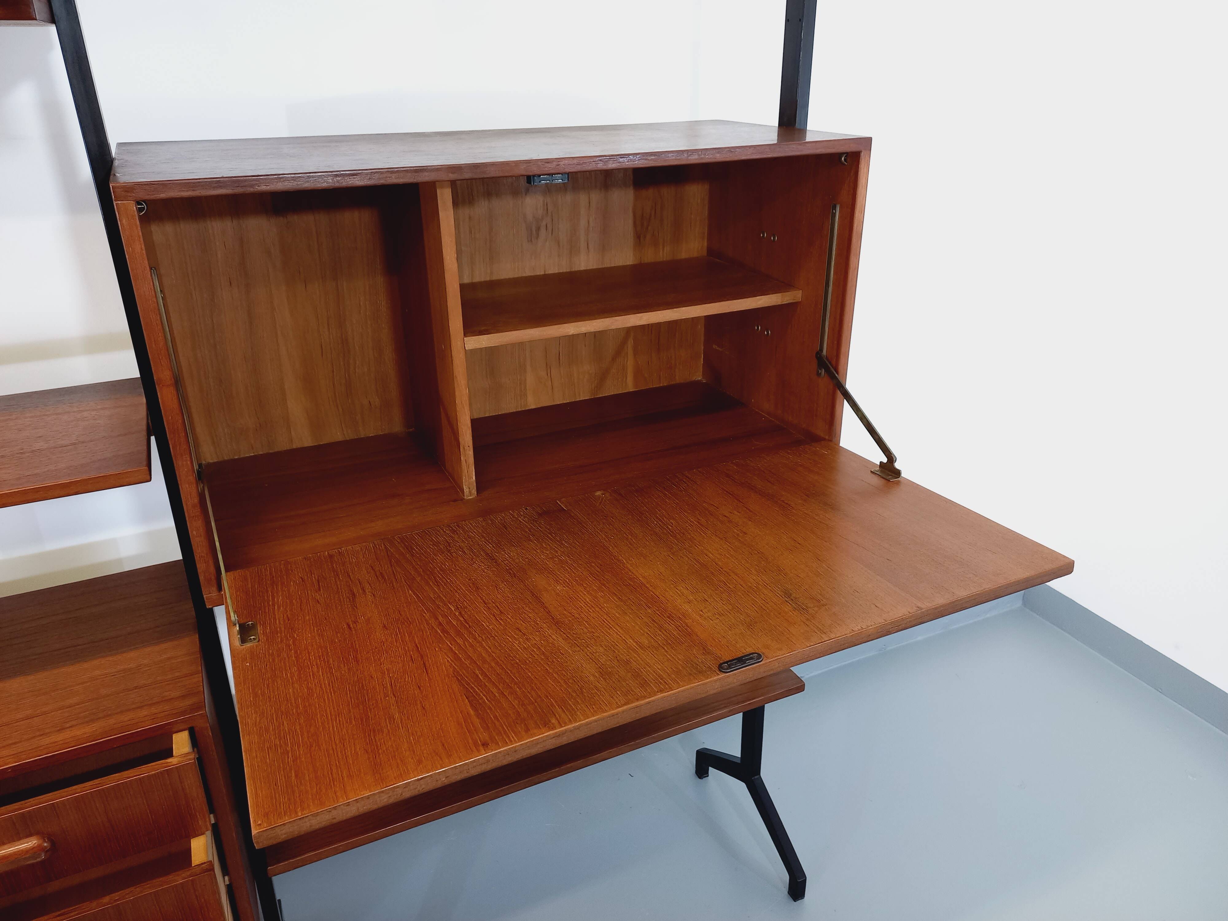 Italian bookcase vintage modular double shelf in teak and metal from the 60s