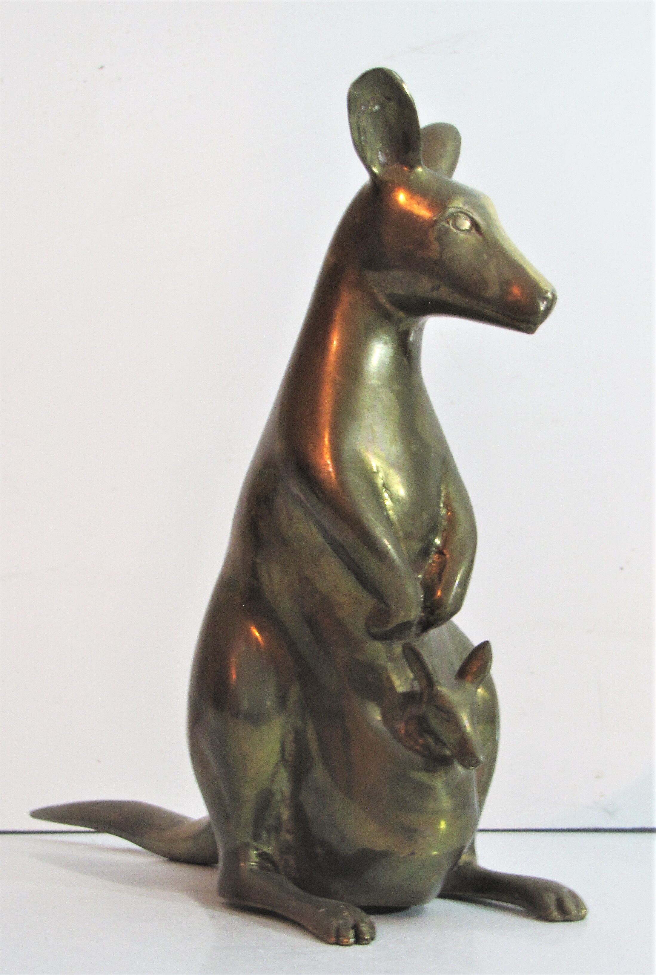 Kangaroo brass Golden circa 1970