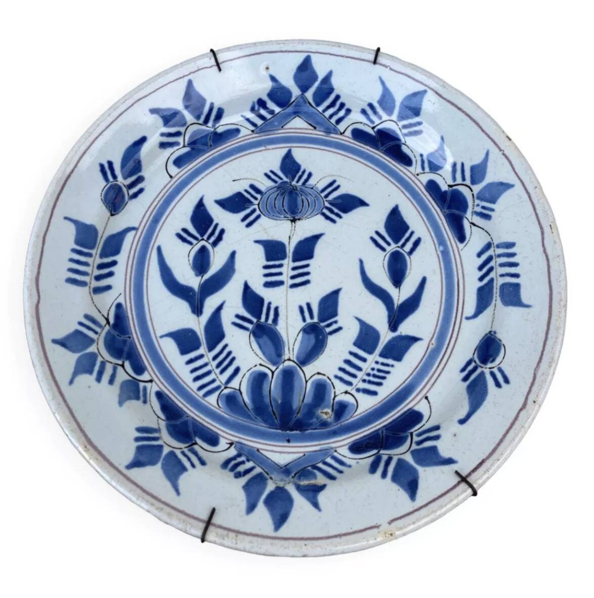 Decorative plate blue flowers