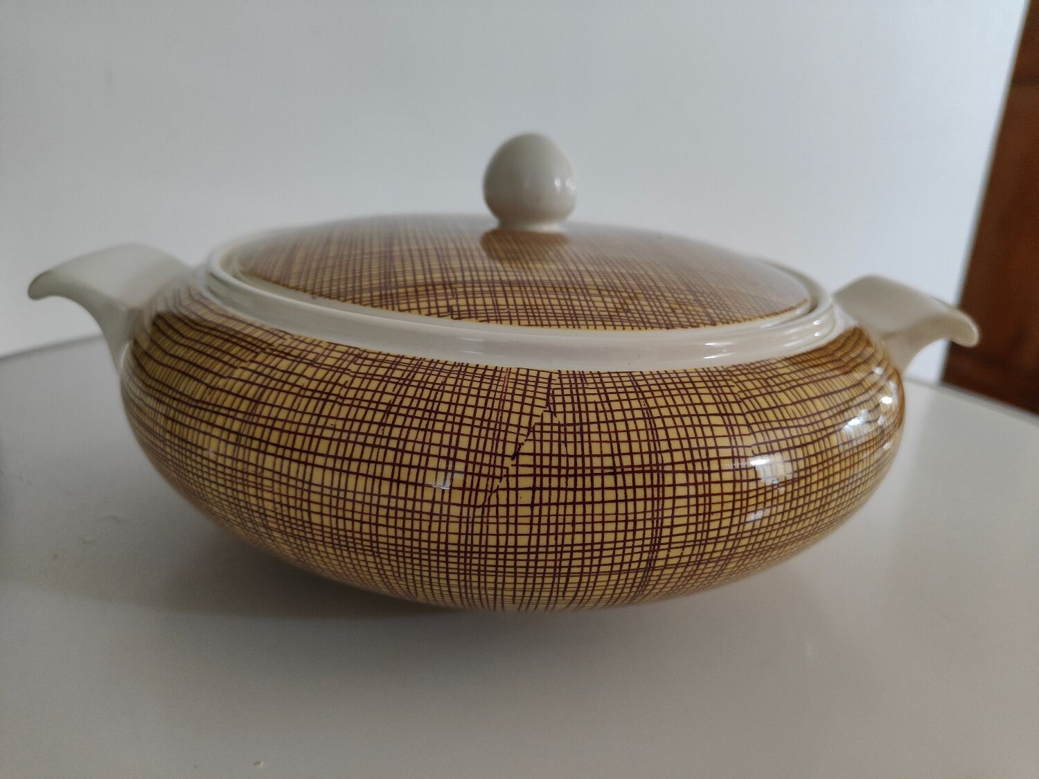 Old tureen from the 60s in Villeroy and Boch earthenware, Bern