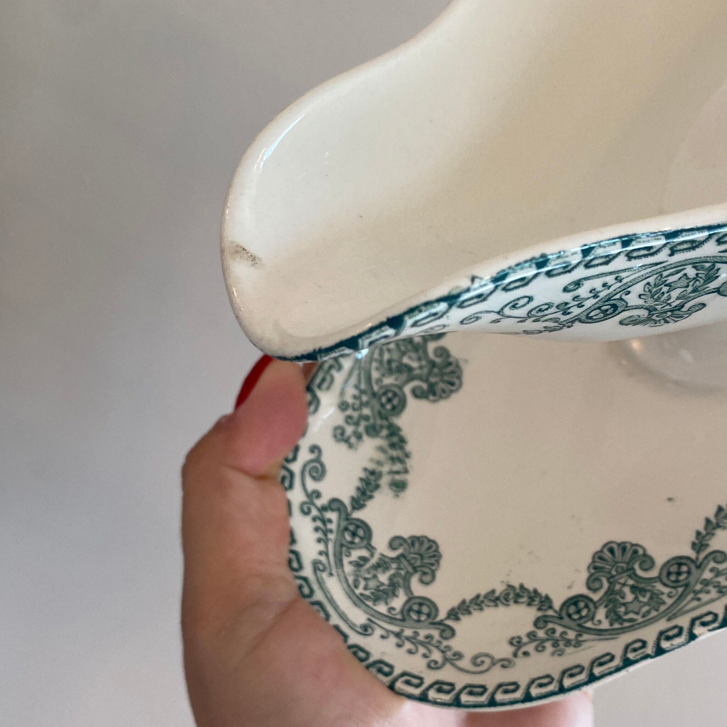 Vintage saucière in iron earth, au chatelet de longwy