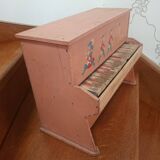 Old toy piano