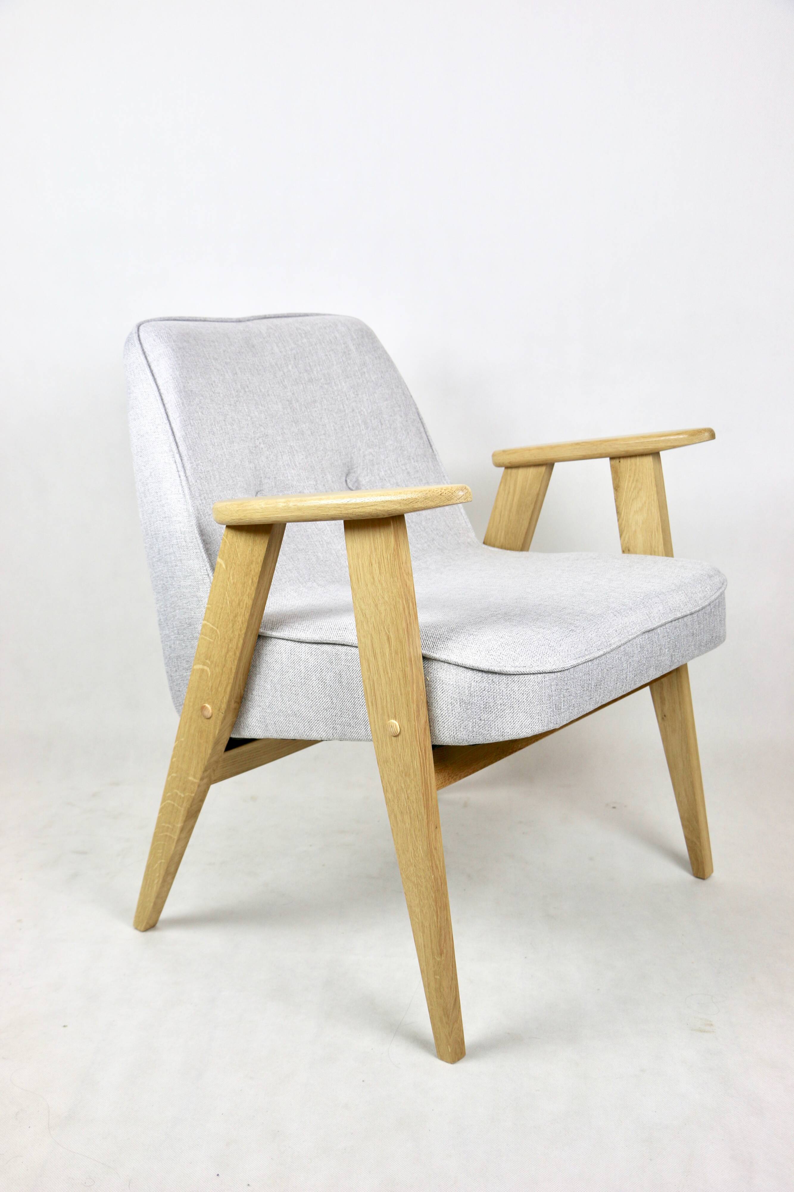 Fauteuil Modèle 366 Bouclé Beige par Józef Chierowski, 1970s