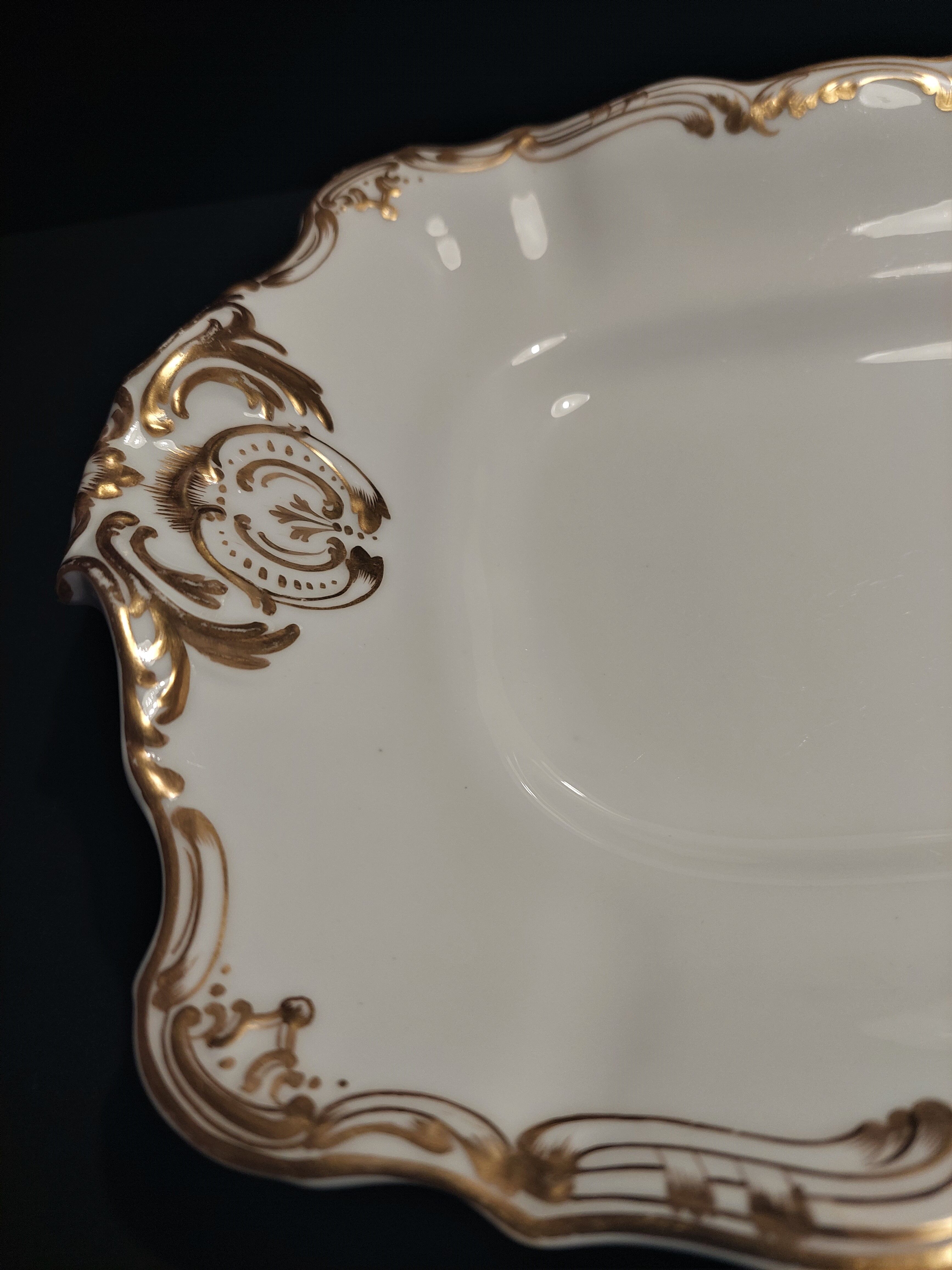 English porcelain dish Copeland white and gold décor