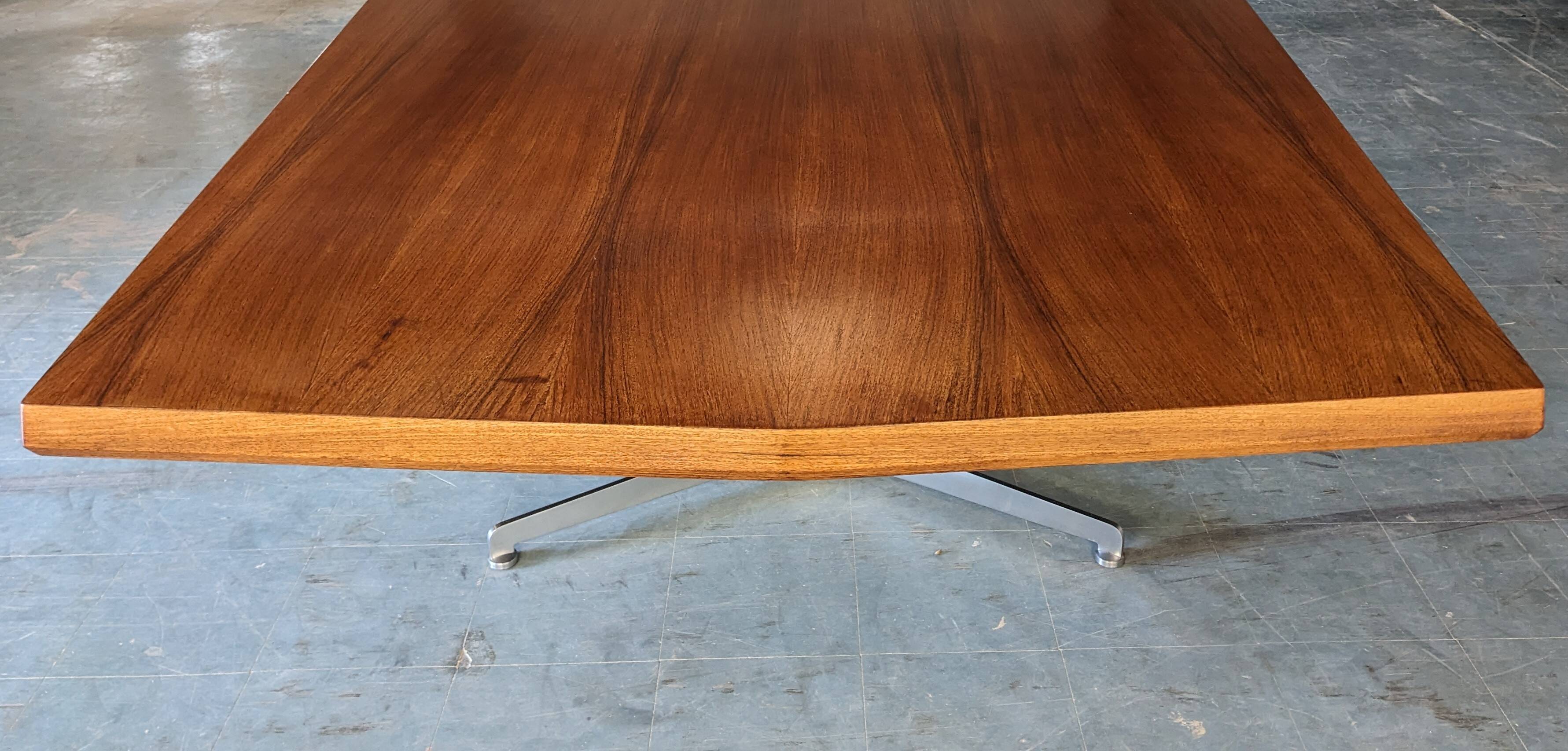 Rosewood conference table by Osvaldo Borsani for Tecno 1968