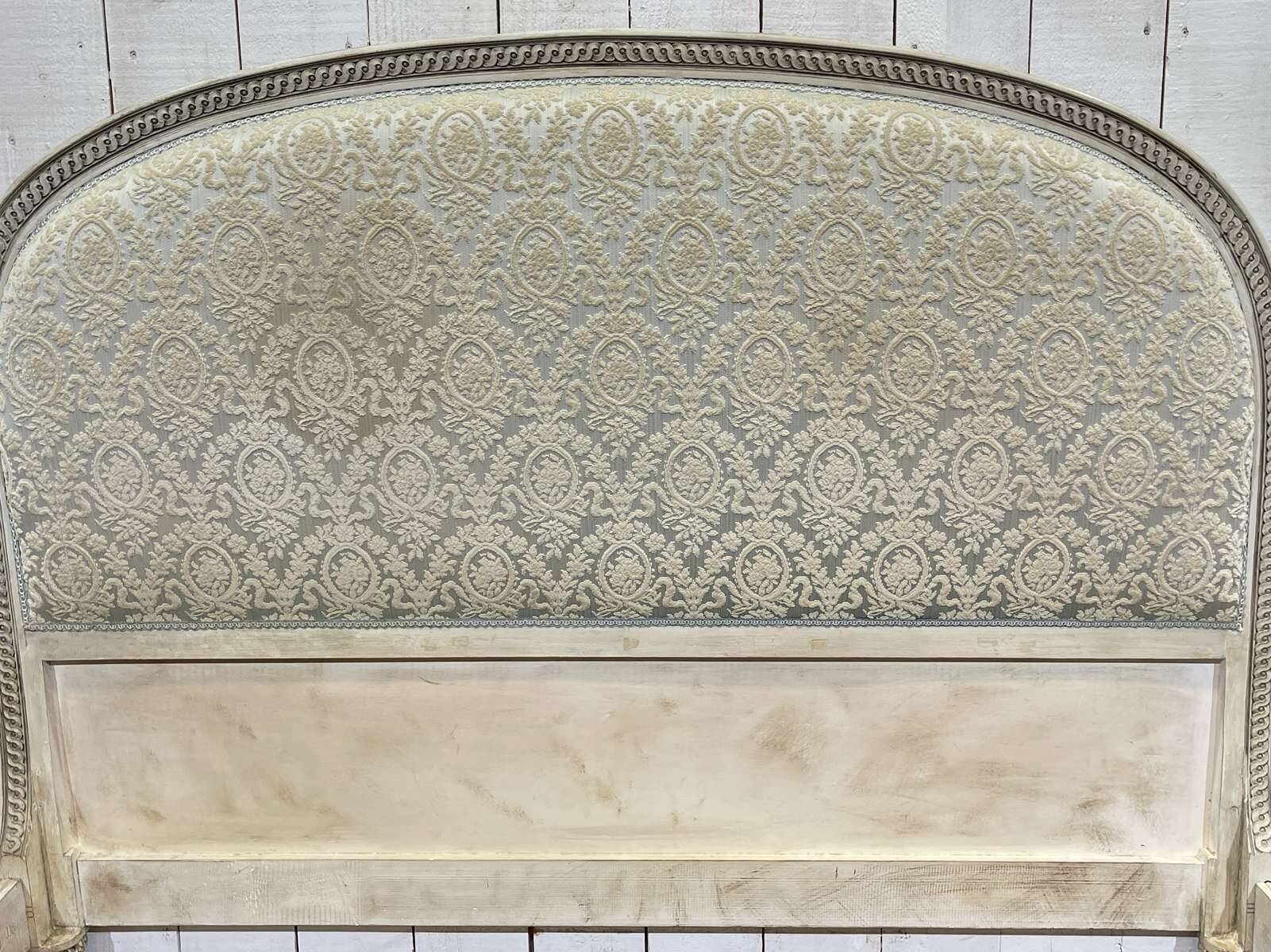 Louis XVI beech bed known as "à la Balleroy", early 20th century
